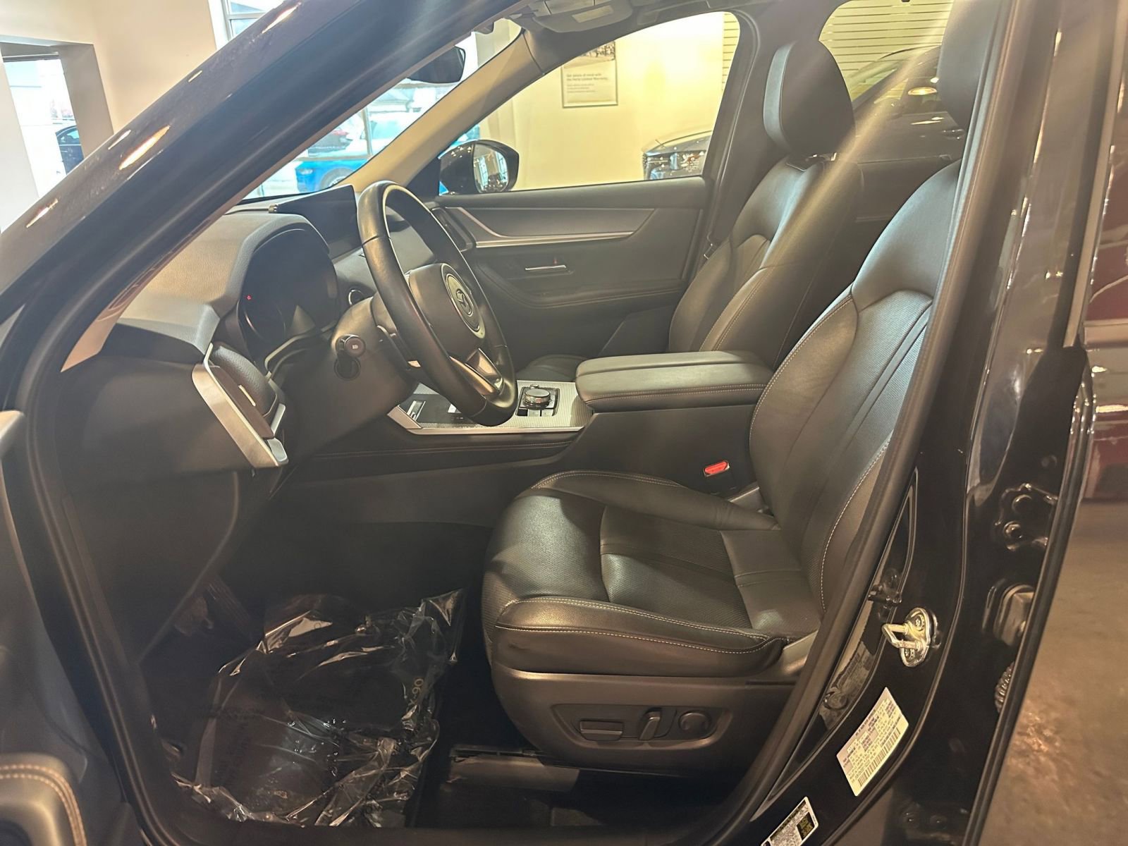 Thumbnail: 2025 Mazda CX-90 - 27