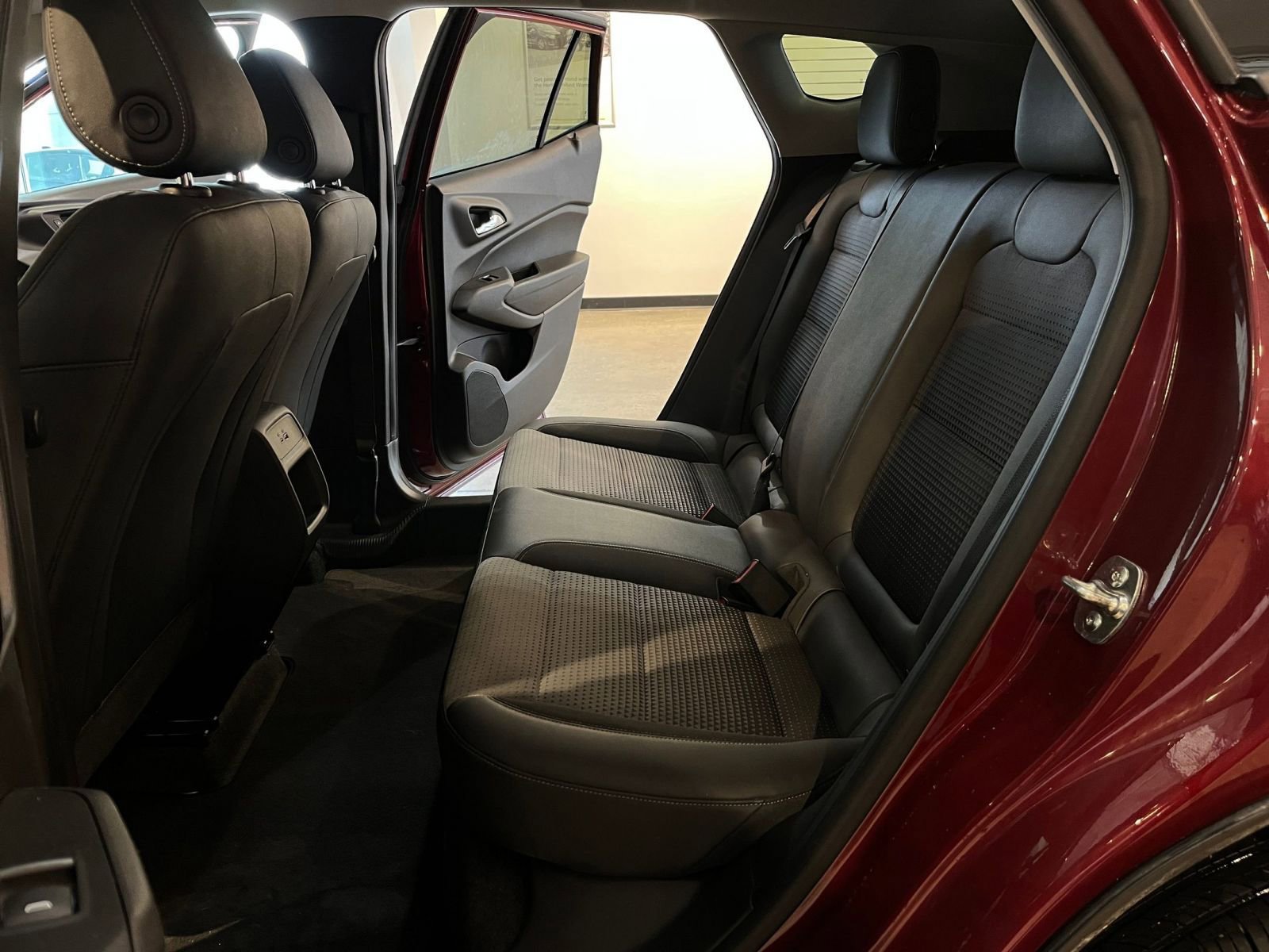 Thumbnail: 2025 Chevrolet Trax - 24