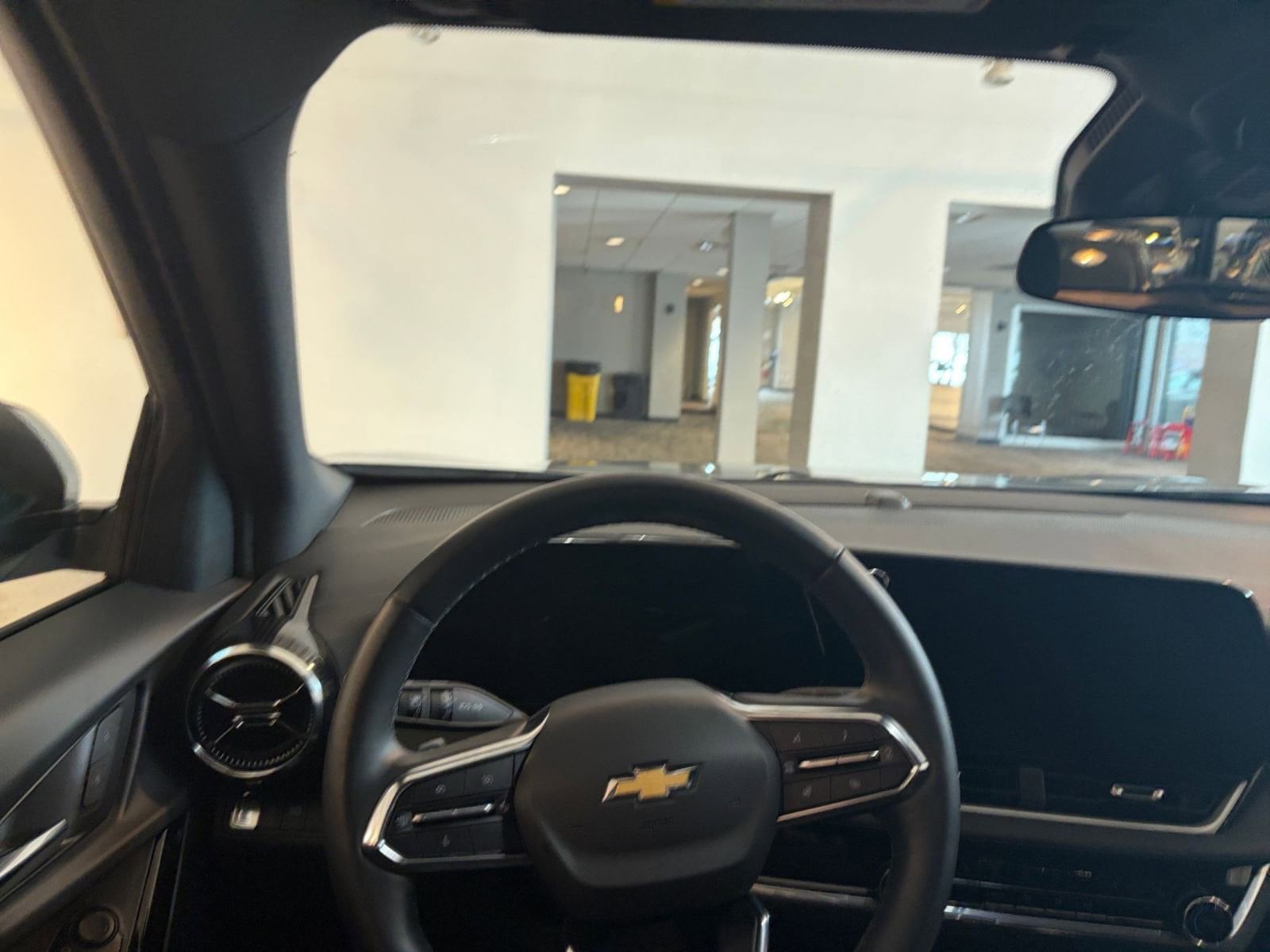 Thumbnail: 2025 Chevrolet Equinox - 33