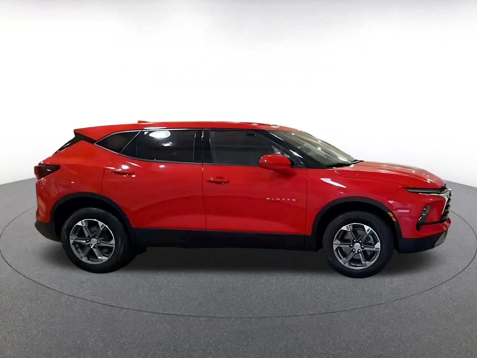 Thumbnail: 2026 Chevrolet Blazer - 16