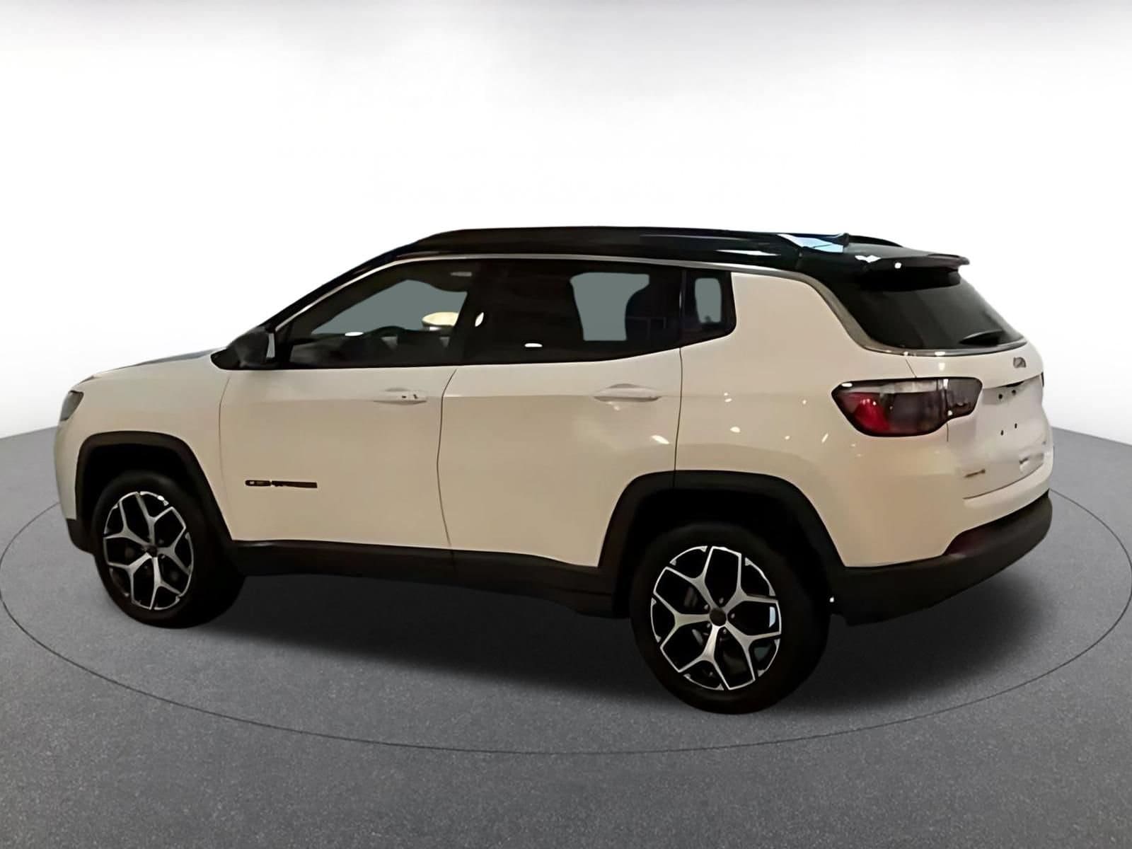 Thumbnail: 2025 Jeep Compass - 9