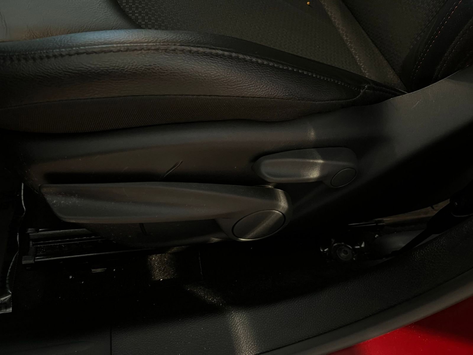 Thumbnail: 2025 Jeep Compass - 22