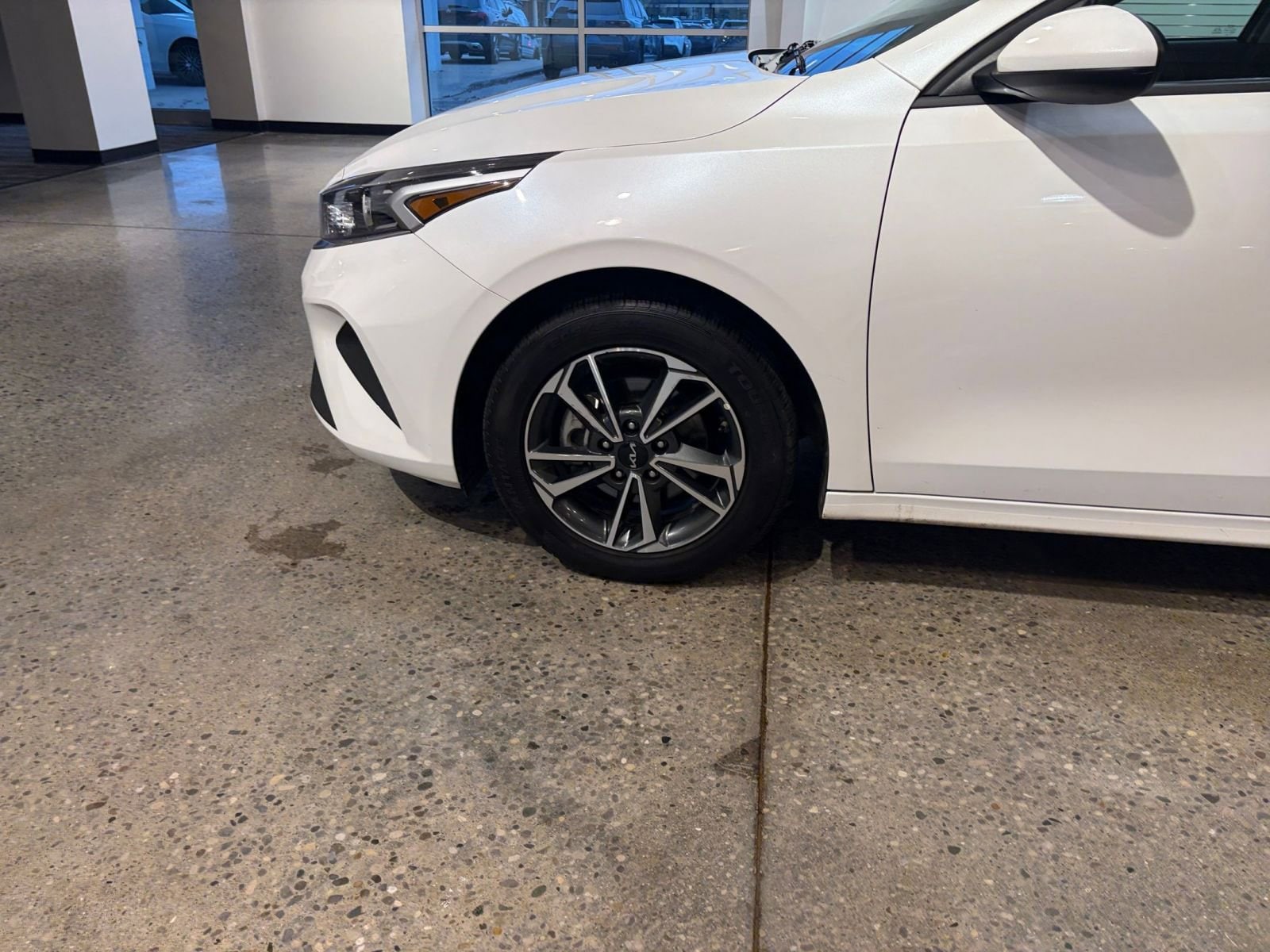 Thumbnail: 2024 Kia Forte - 28