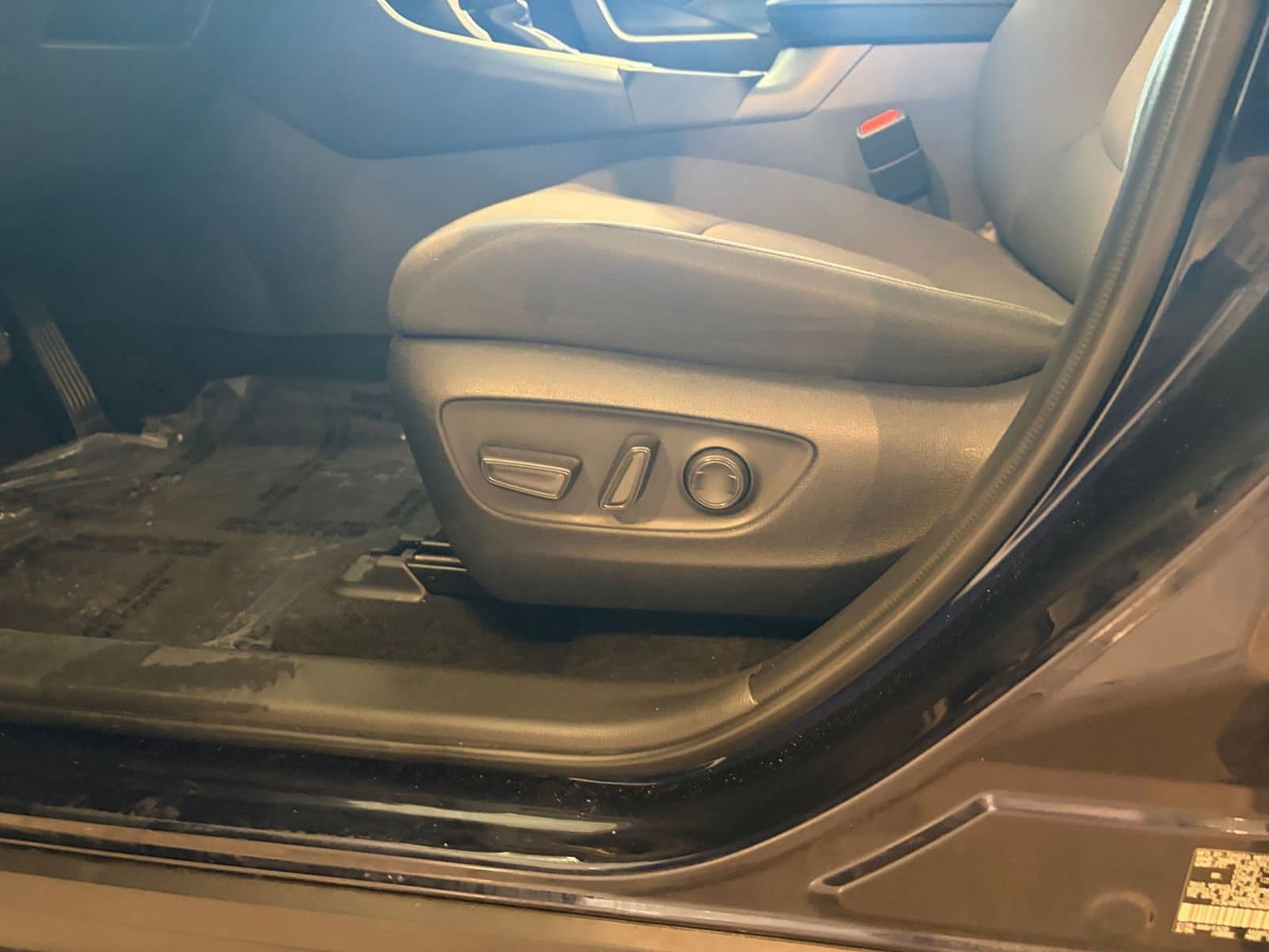 Thumbnail: 2025 Toyota RAV4 - 24