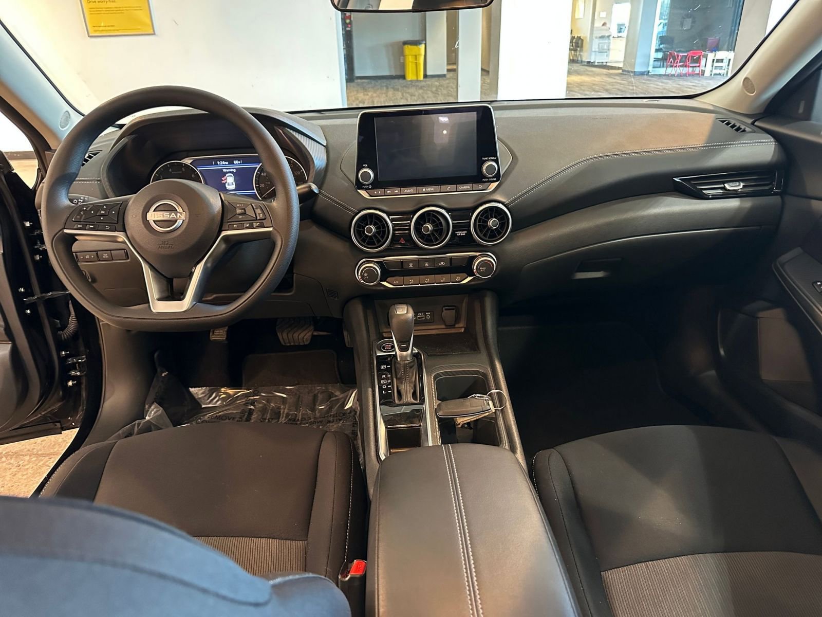Thumbnail: 2025 Nissan Sentra - 32