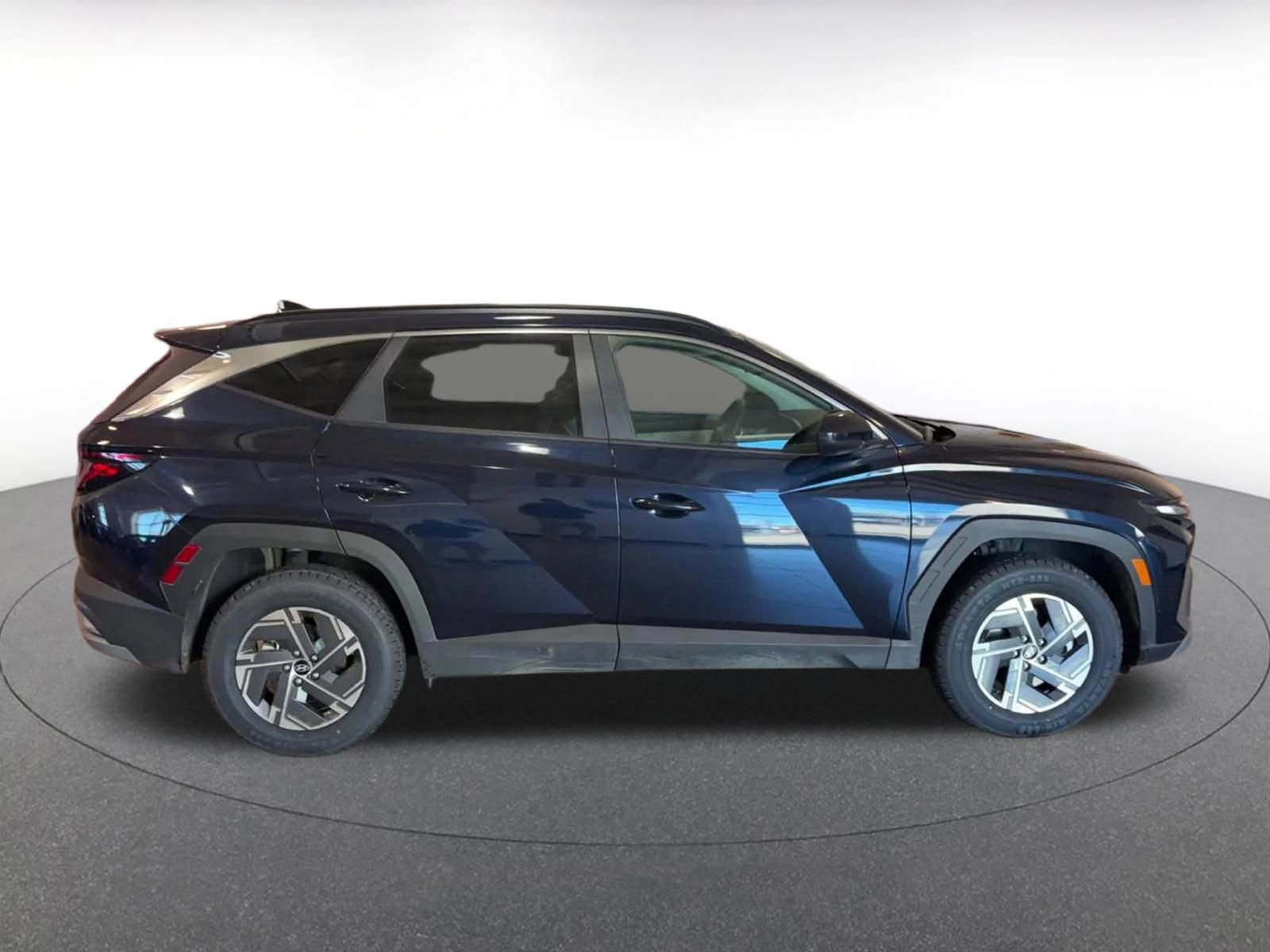 Thumbnail: 2025 Hyundai Tucson - 16