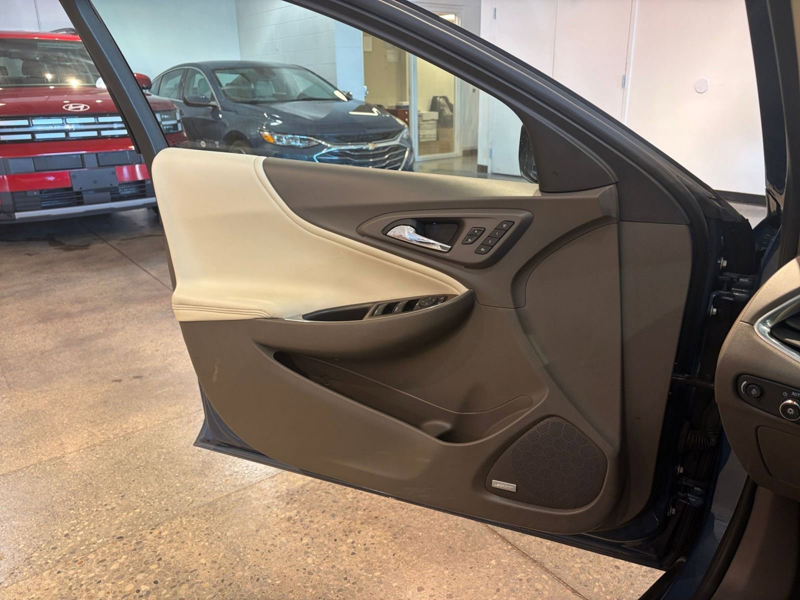 Thumbnail: 2024 Chevrolet Malibu - 20