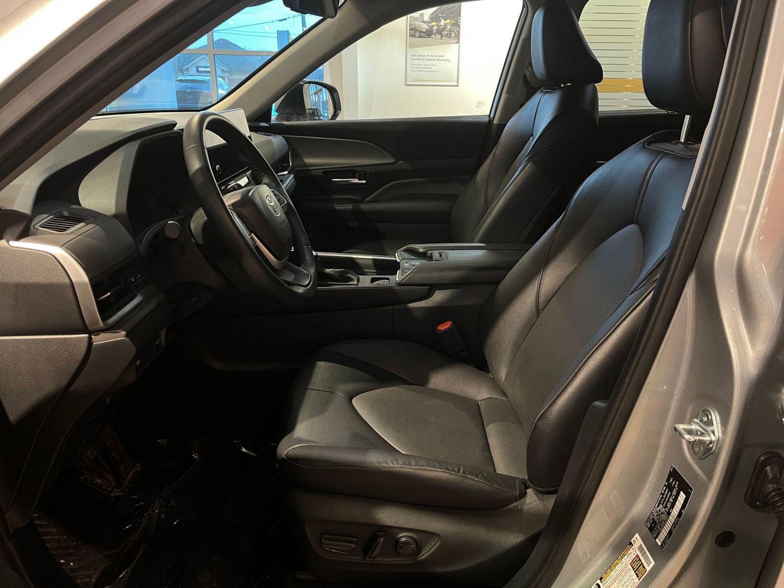 Thumbnail: 2025 Toyota Grand Highlander - 27