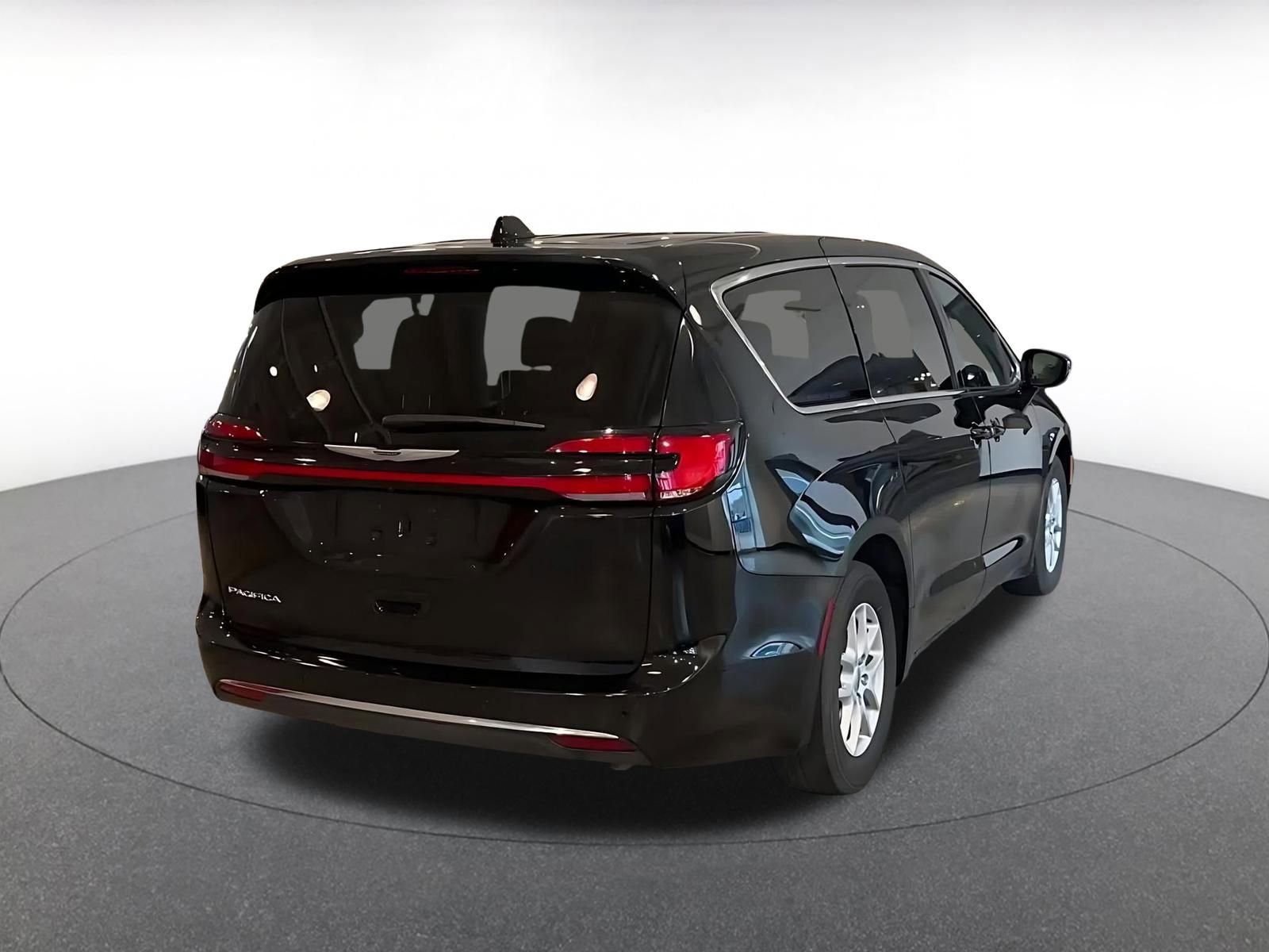 Thumbnail: 2025 Chrysler Pacifica - 14