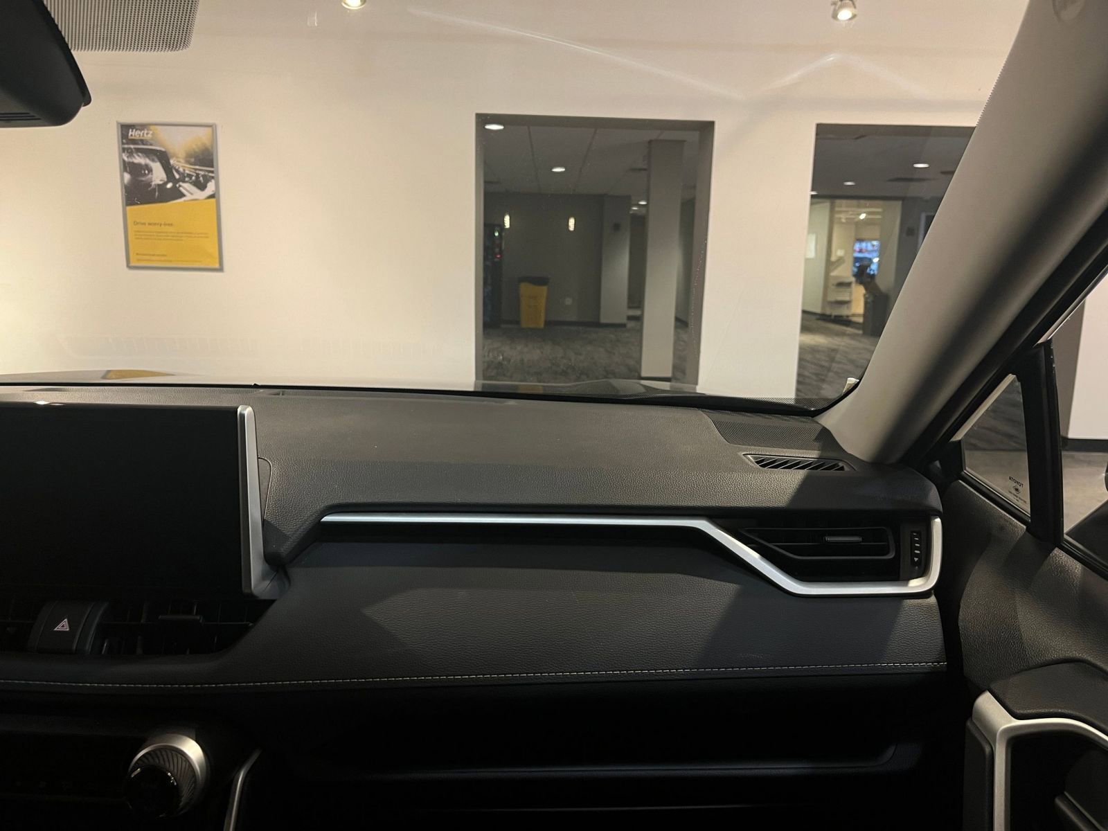 Thumbnail: 2025 Toyota RAV4 - 34