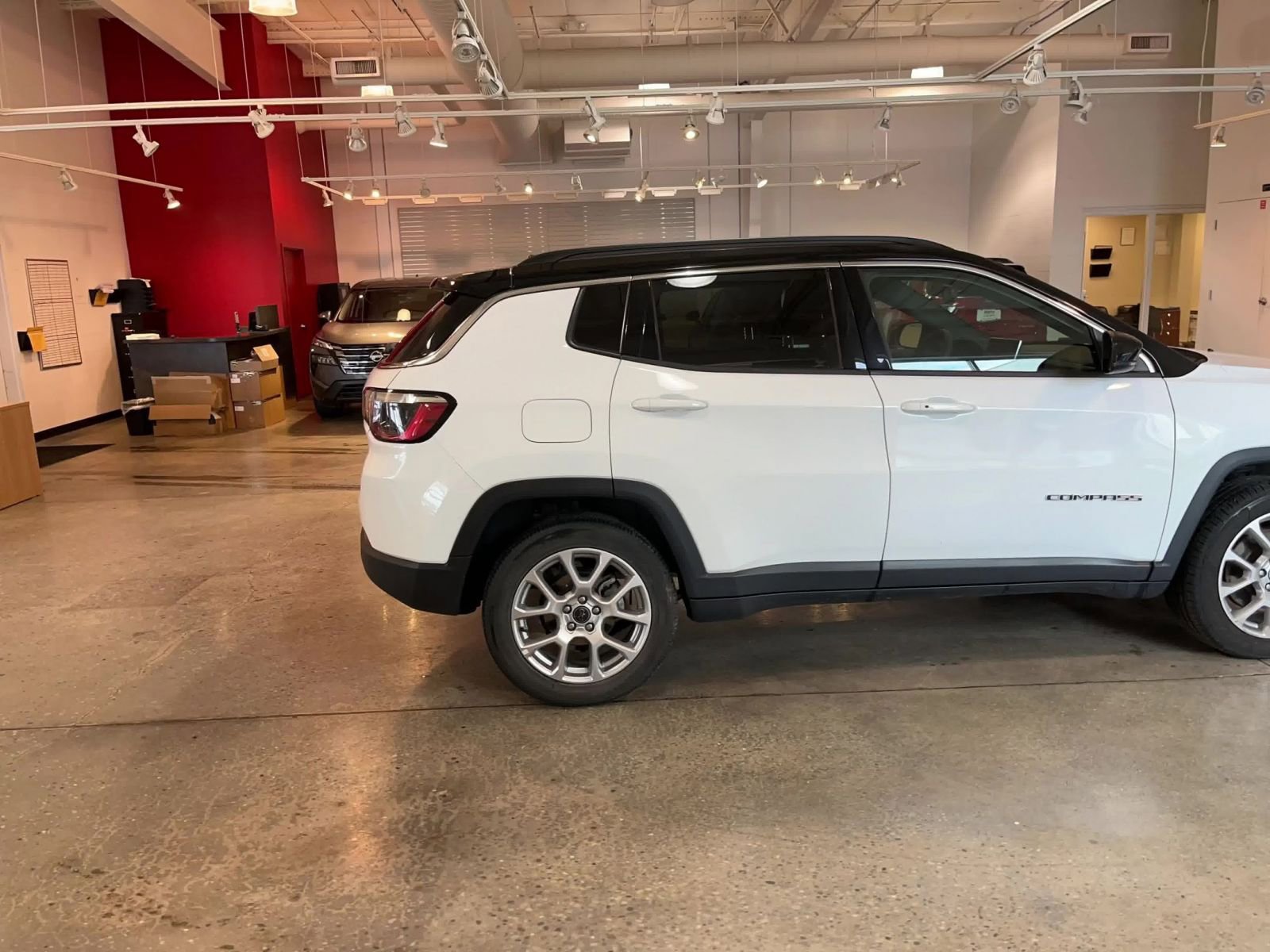 Thumbnail: 2025 Jeep Compass - 15