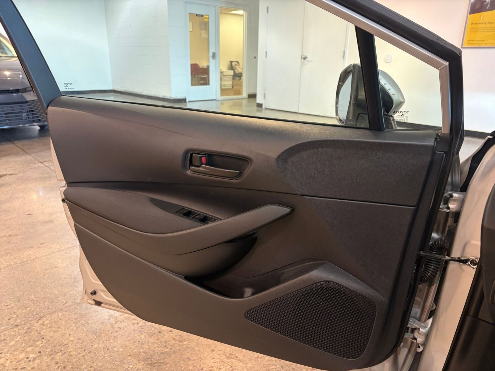 Thumbnail: 2025 Toyota Corolla - 20