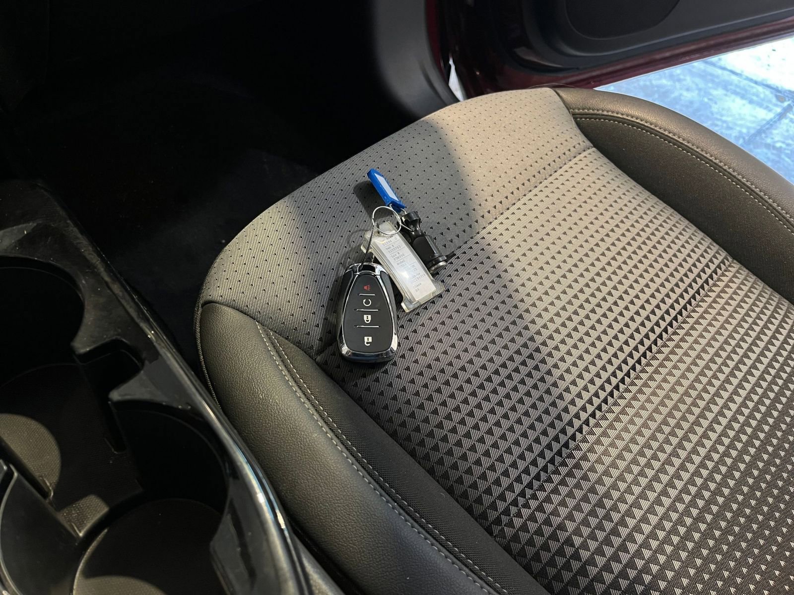 Thumbnail: 2025 Chevrolet Trax - 21