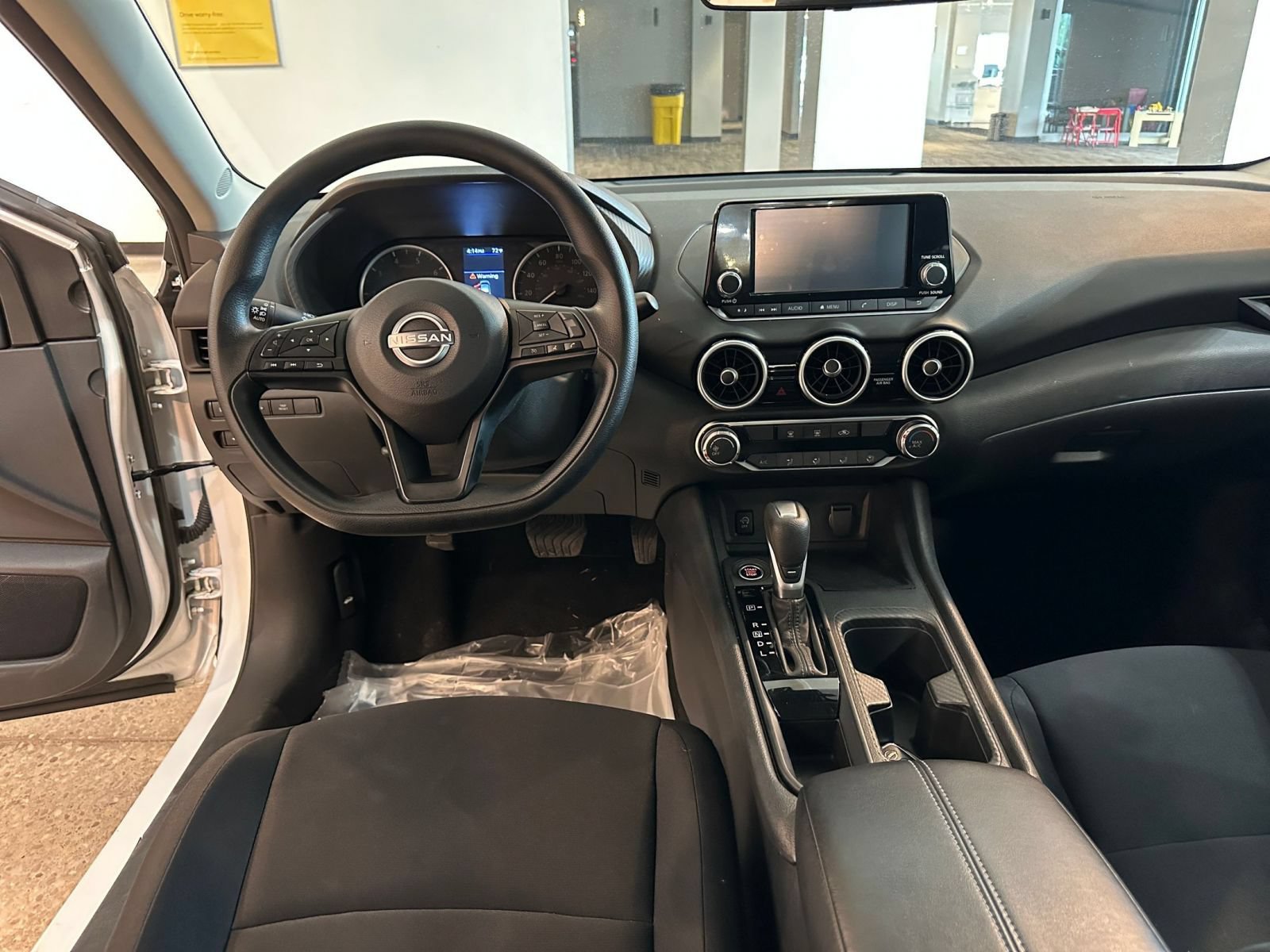 Thumbnail: 2025 Nissan Sentra - 33