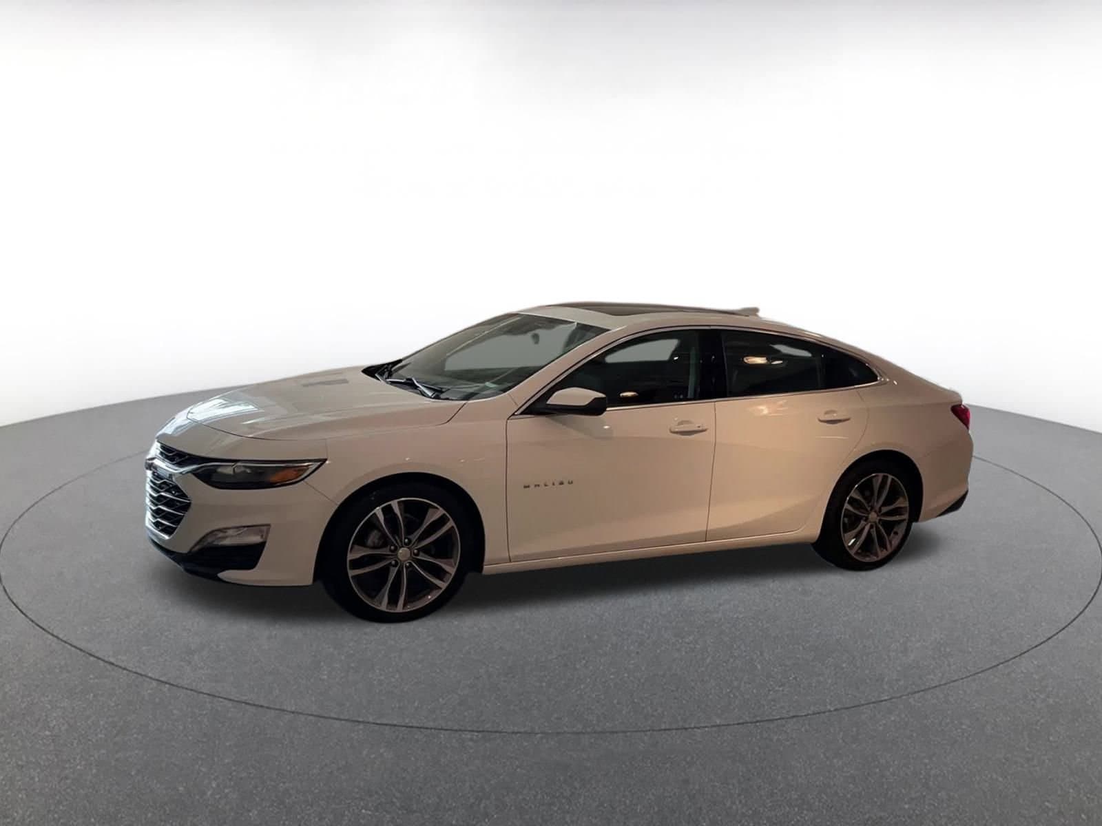 Thumbnail: 2023 Chevrolet Malibu - 8