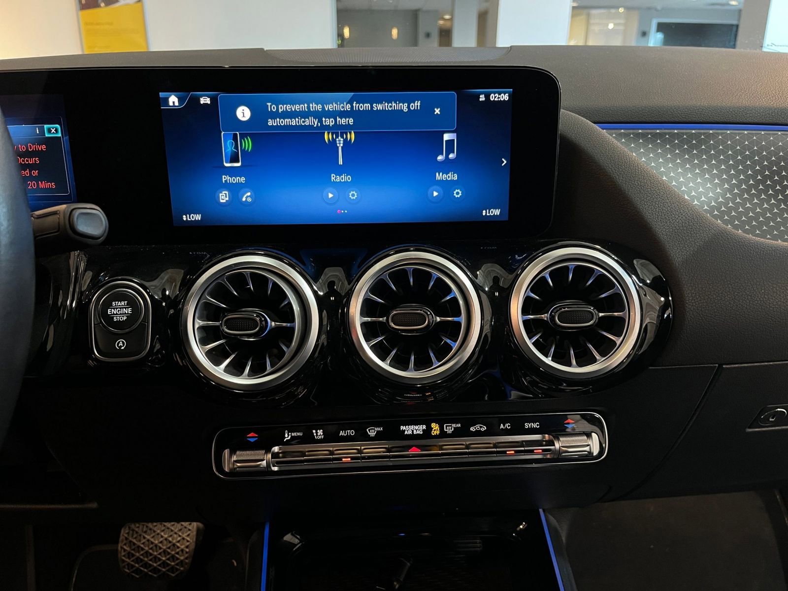 Thumbnail: 2025 Mercedes-Benz GLA - 17