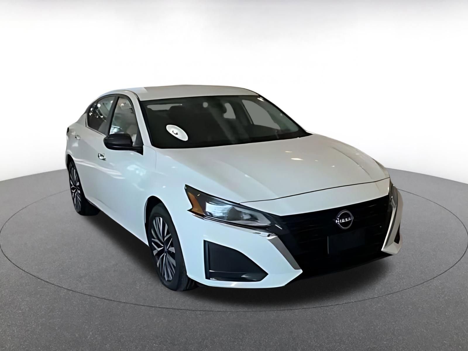 Thumbnail: 2025 Nissan Altima - 15