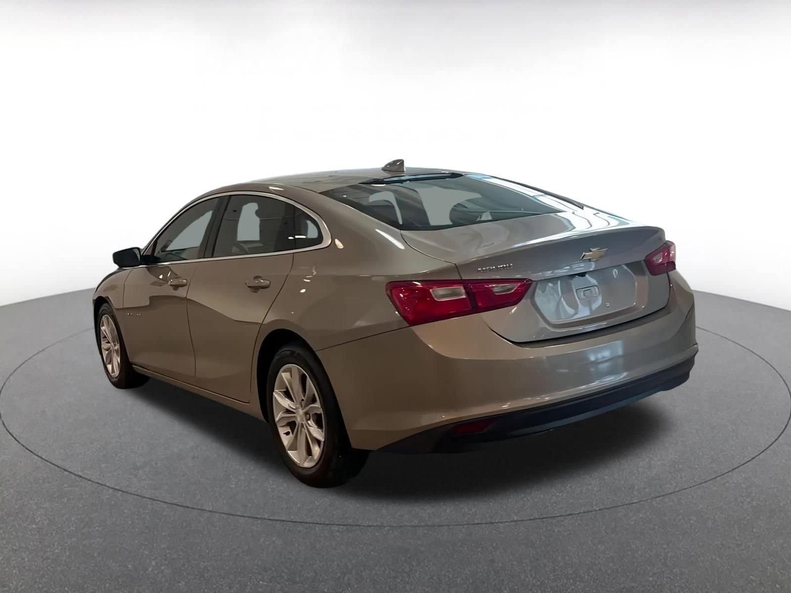Thumbnail: 2024 Chevrolet Malibu - 11