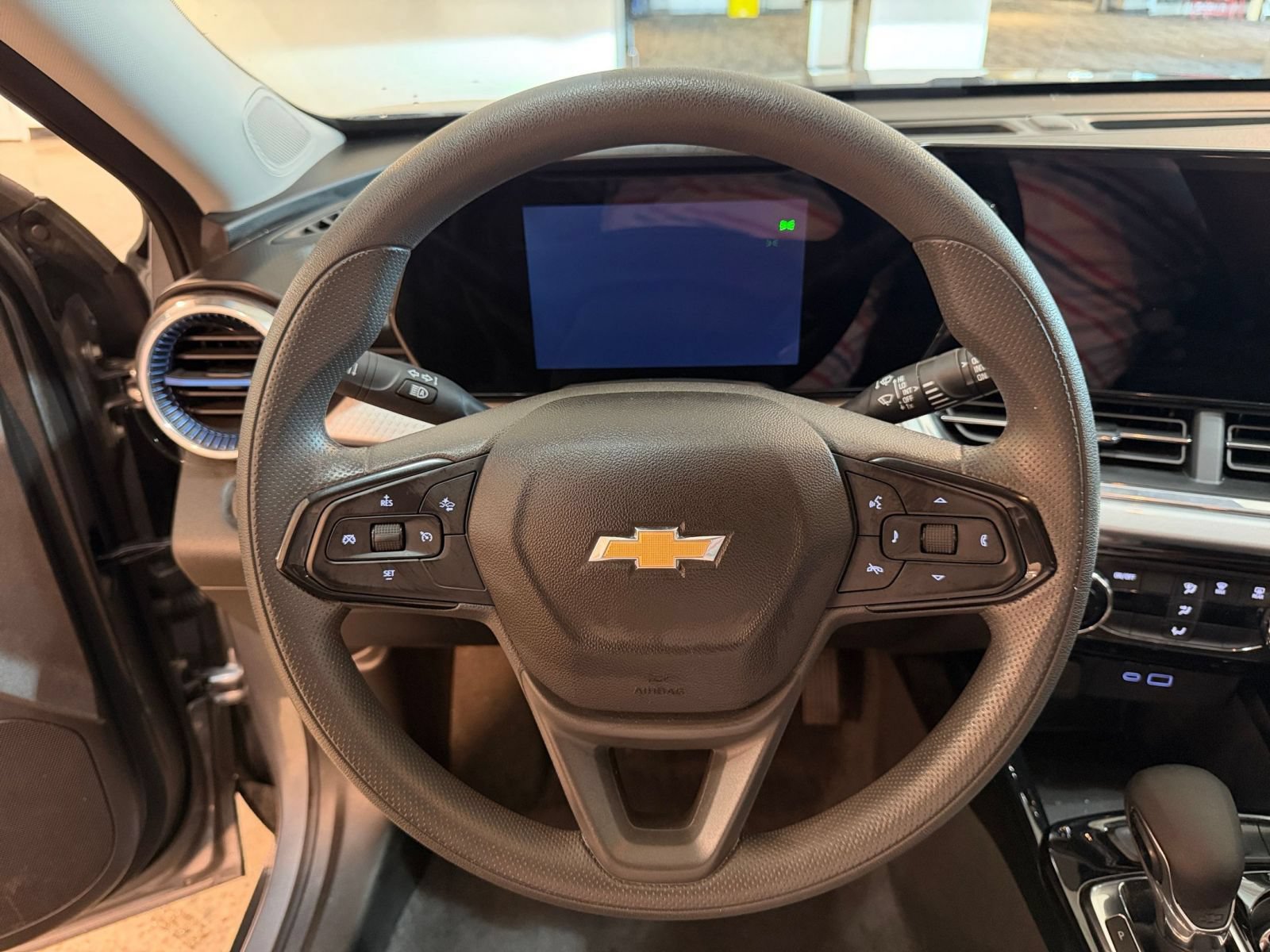 Thumbnail: 2025 Chevrolet Trax - 27