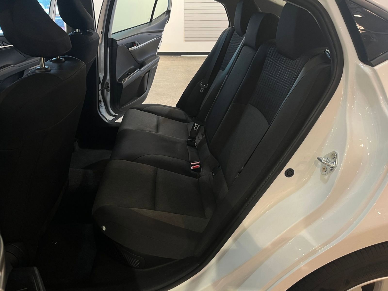 Thumbnail: 2025 Toyota Camry - 25