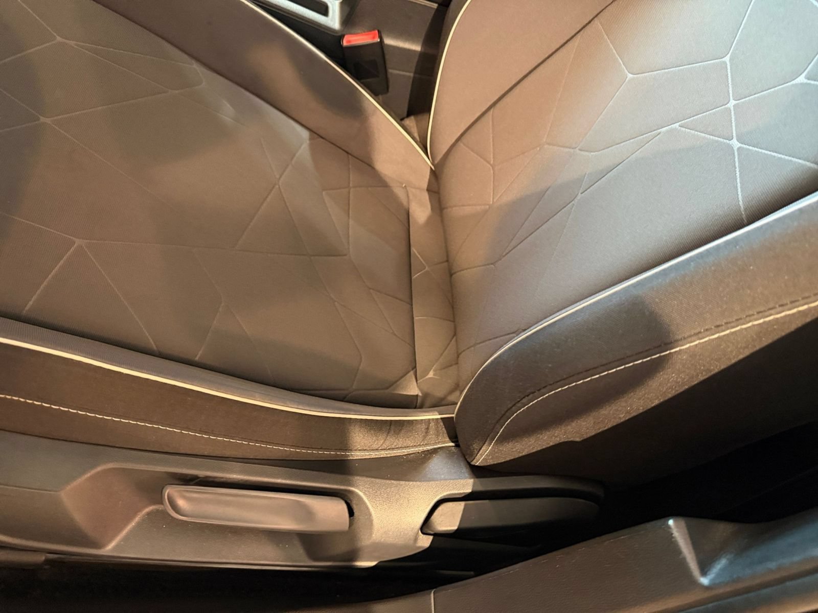Thumbnail: 2025 Volkswagen Jetta - 22