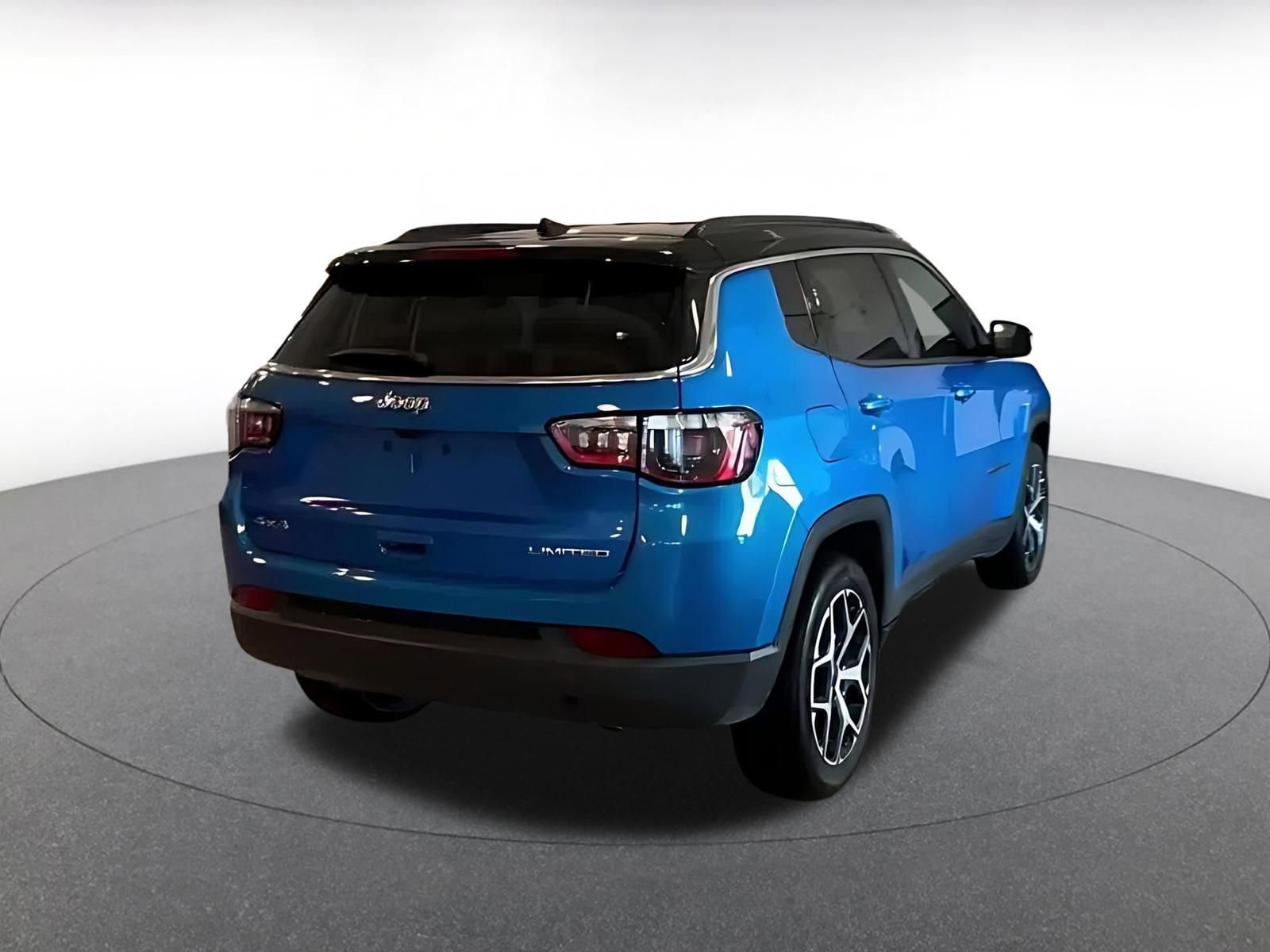 Thumbnail: 2025 Jeep Compass - 12