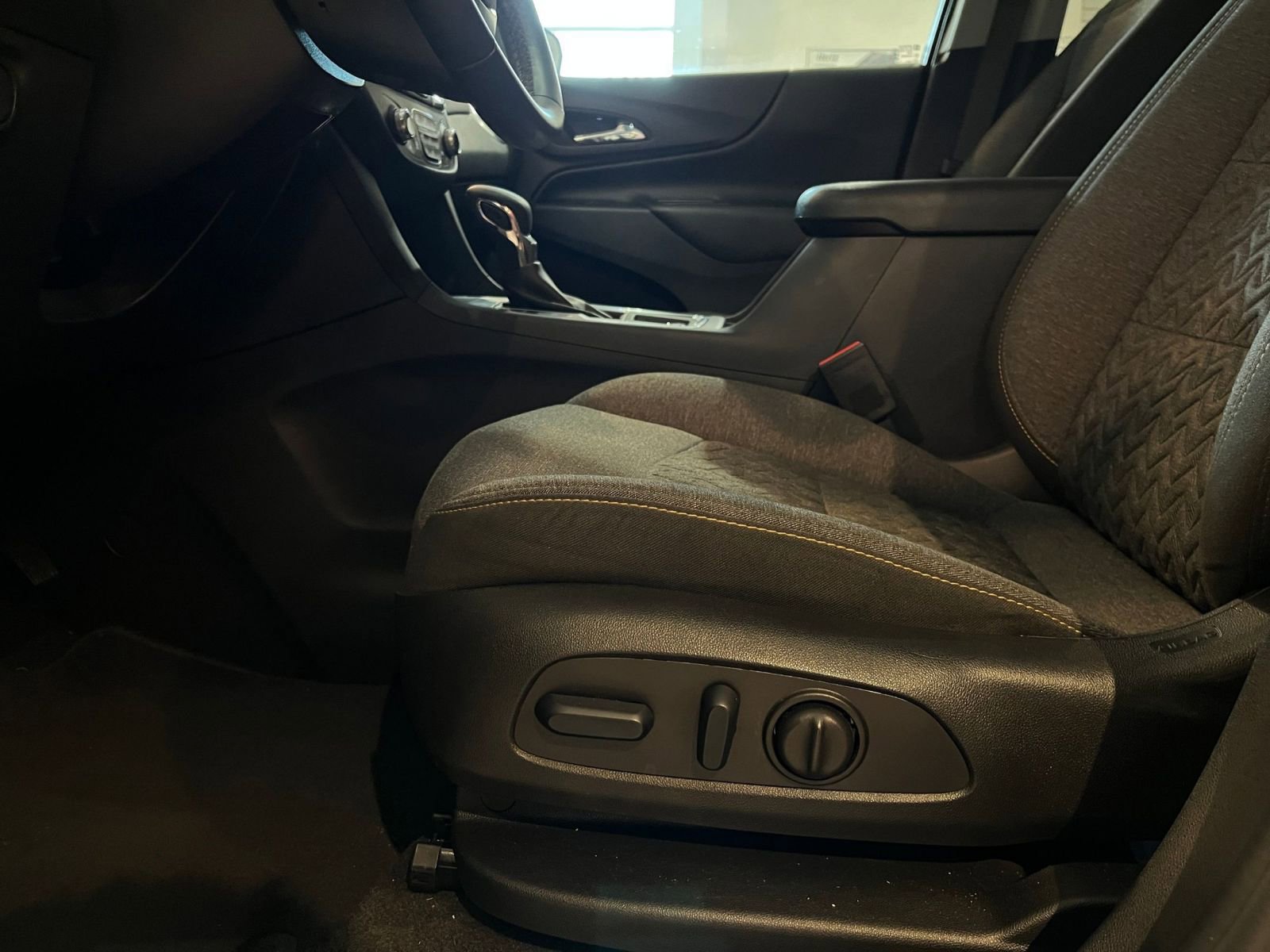 Thumbnail: 2024 Chevrolet Equinox - 23