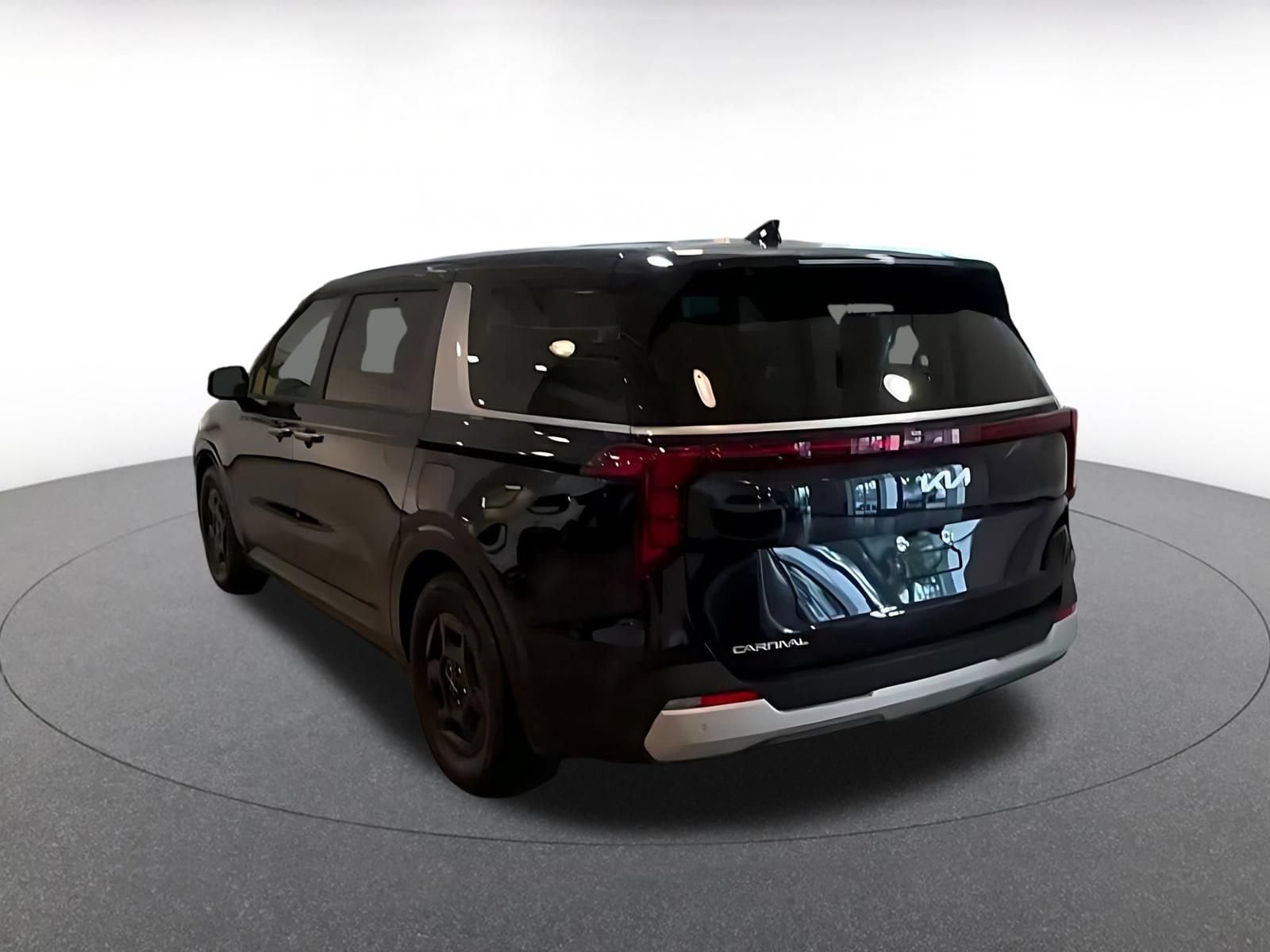 Thumbnail: 2026 Kia Carnival - 9
