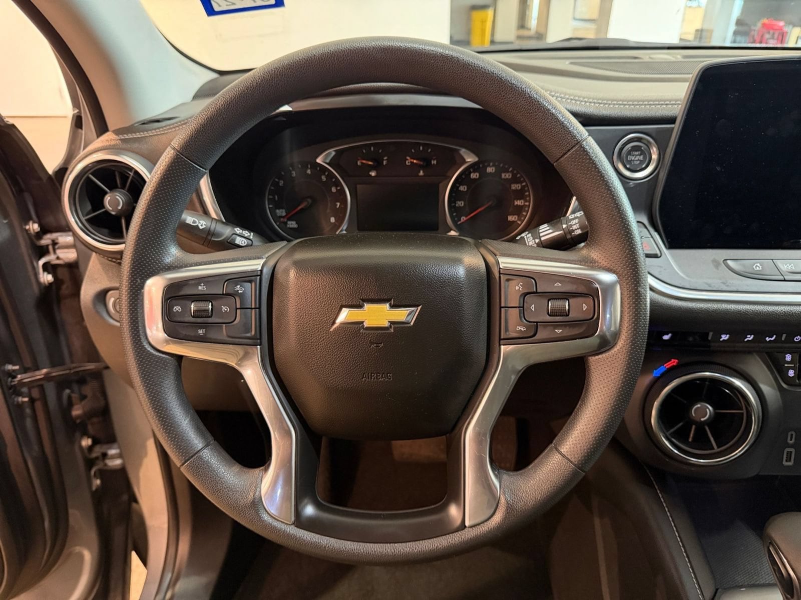 Thumbnail: 2025 Chevrolet Blazer - 23