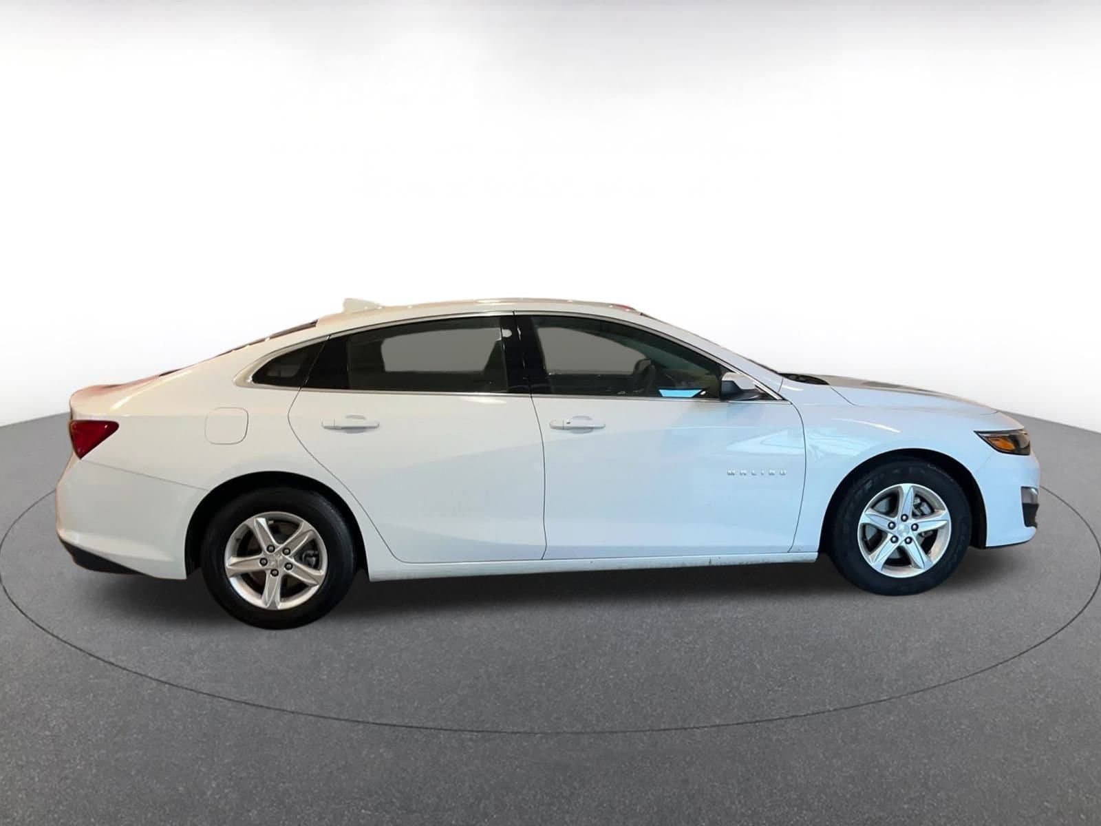 Thumbnail: 2023 Chevrolet Malibu - 16