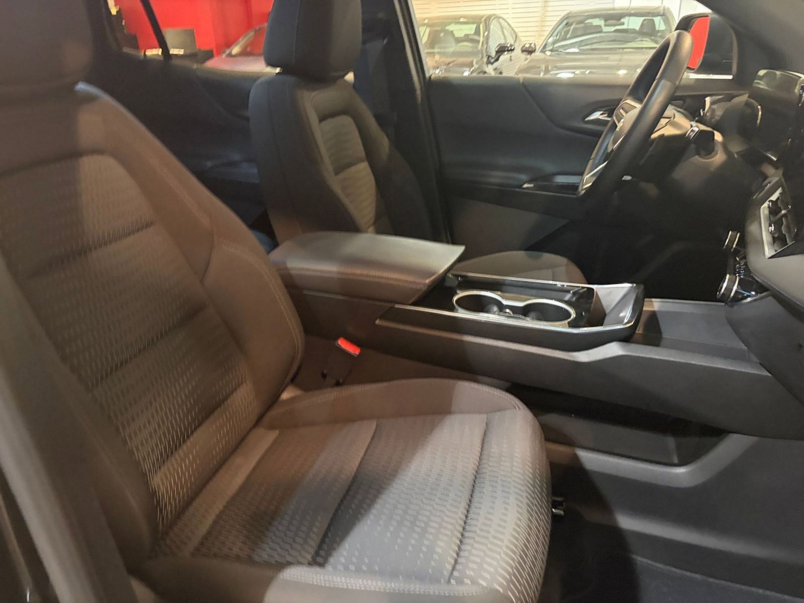 Thumbnail: 2025 Chevrolet Equinox - 35