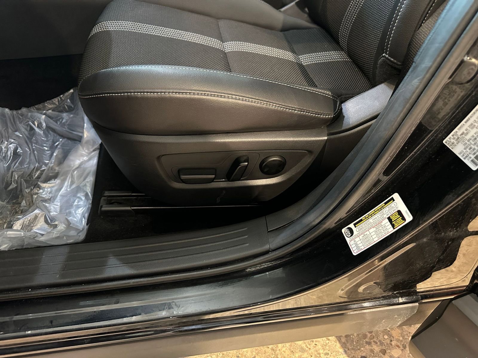 Thumbnail: 2025 Mazda CX-50 - 22