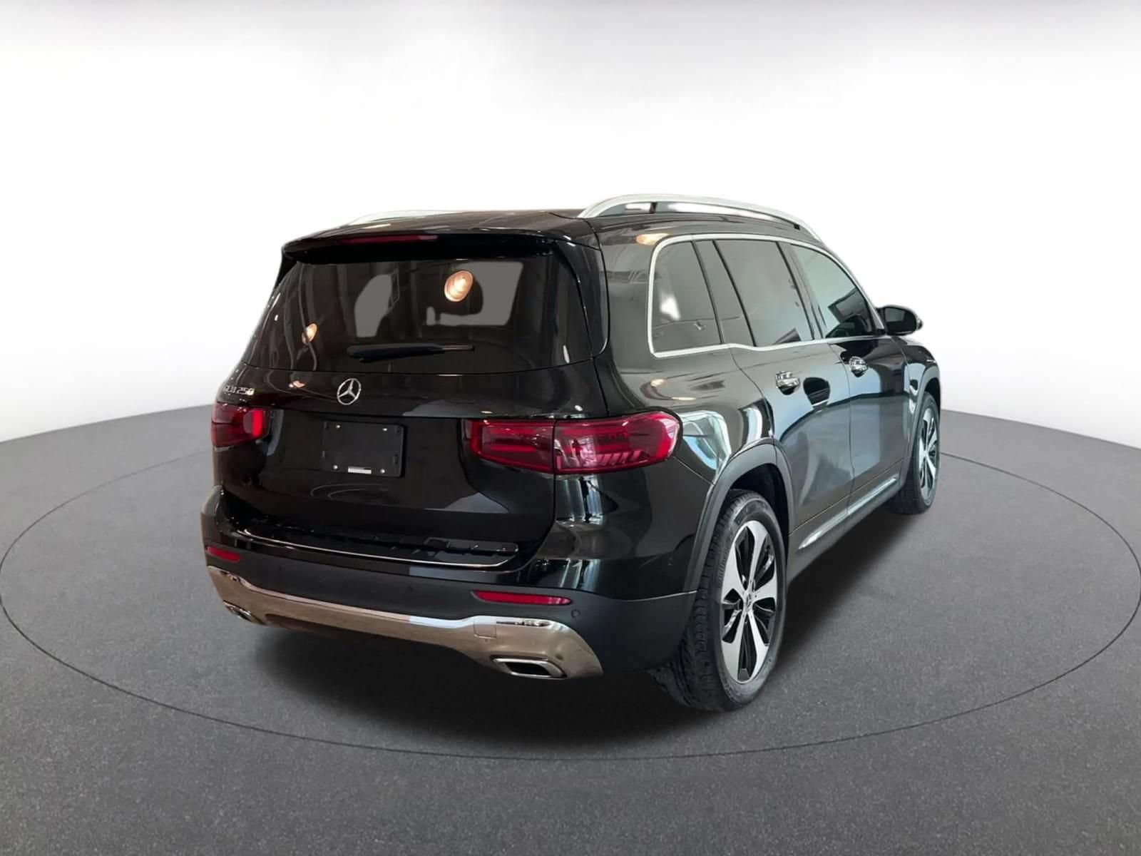 Thumbnail: 2025 Mercedes-Benz GLB - 13