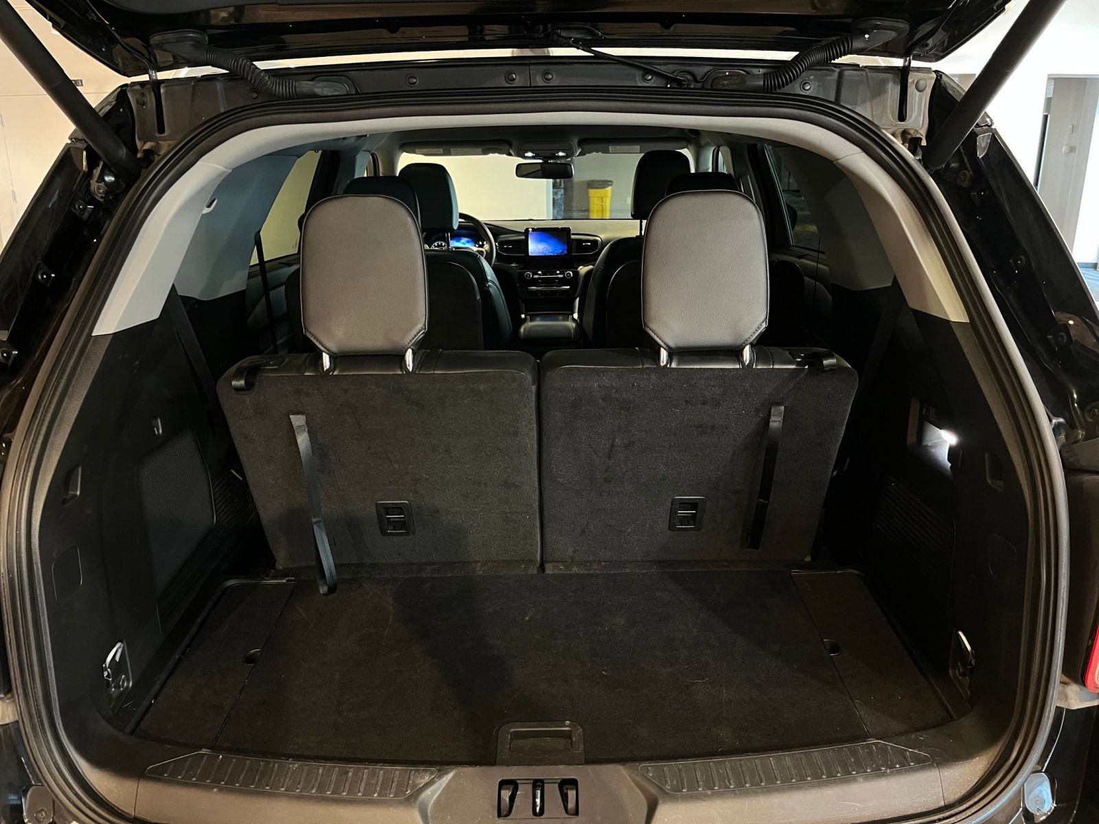 Thumbnail: 2023 Ford Explorer - 32