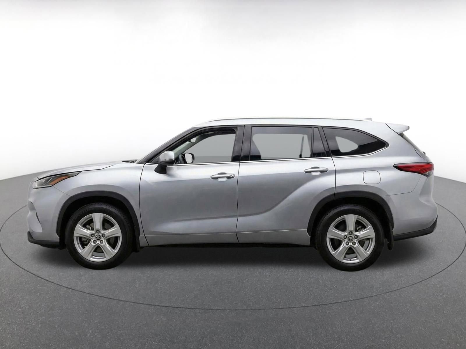 Thumbnail: 2025 Toyota Highlander - 4