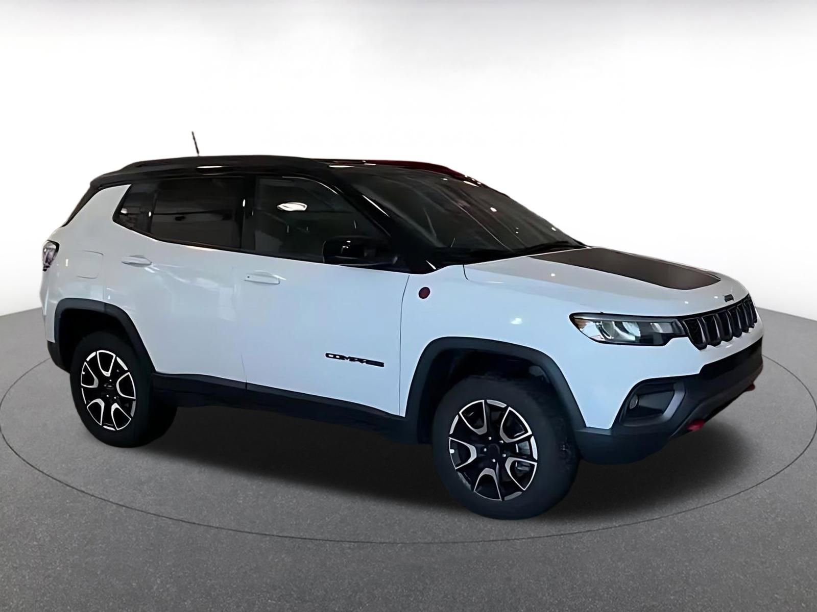 Thumbnail: 2025 Jeep Compass - 14