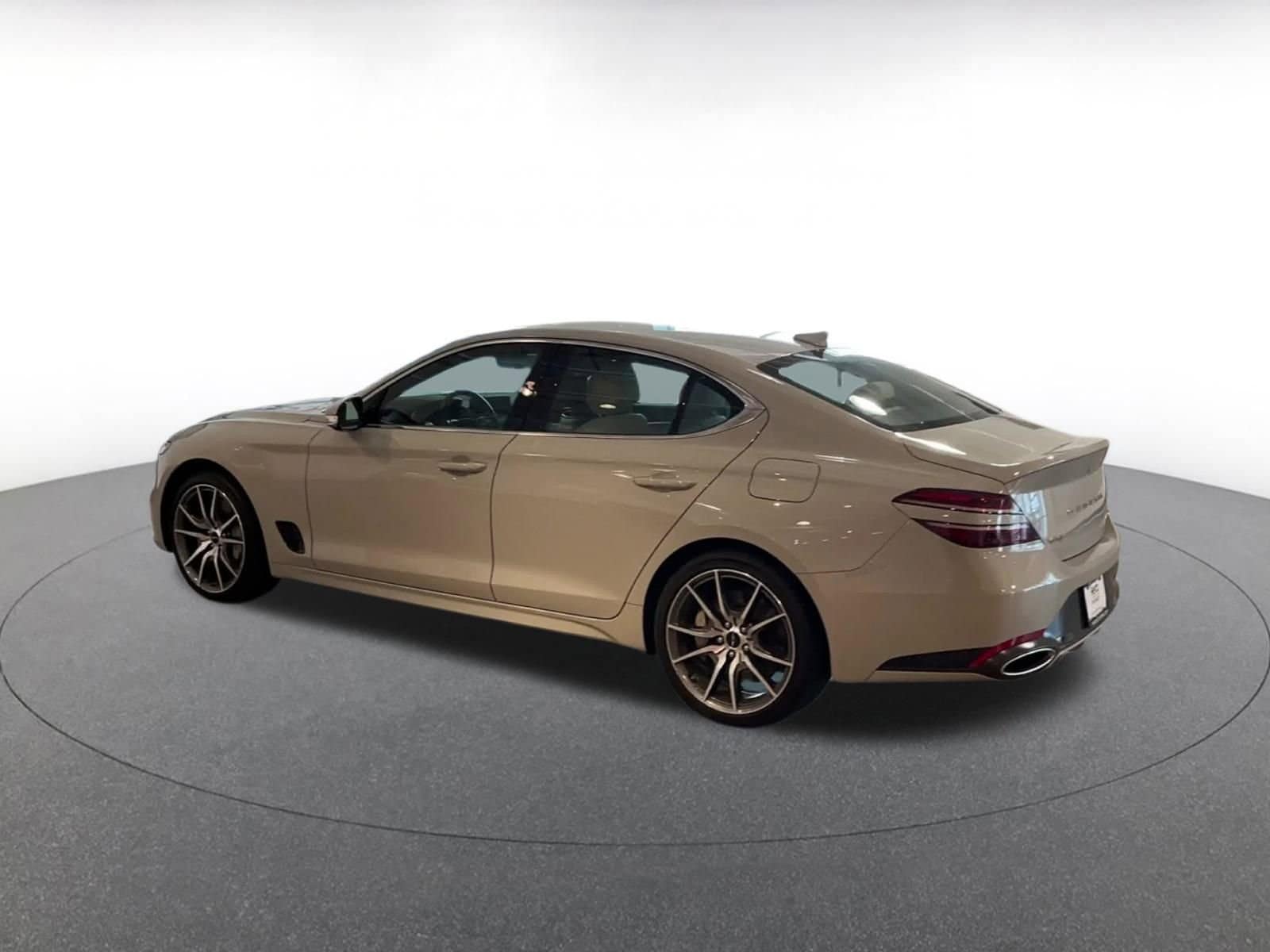 Thumbnail: 2024 Genesis G70 - 10