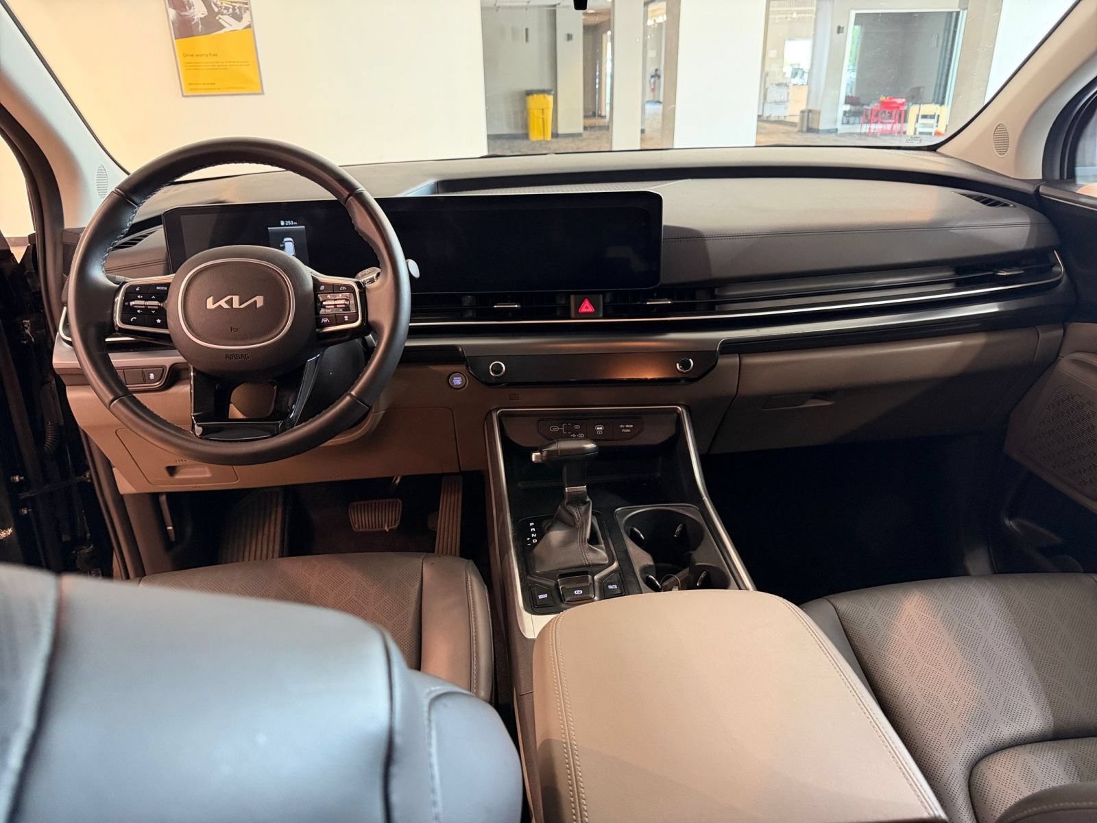 Thumbnail: 2026 Kia Carnival - 35