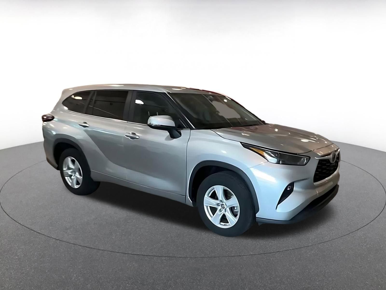 Thumbnail: 2025 Toyota Highlander - 2