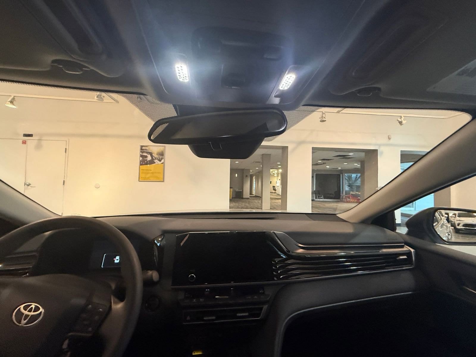 Thumbnail: 2025 Toyota Camry - 32