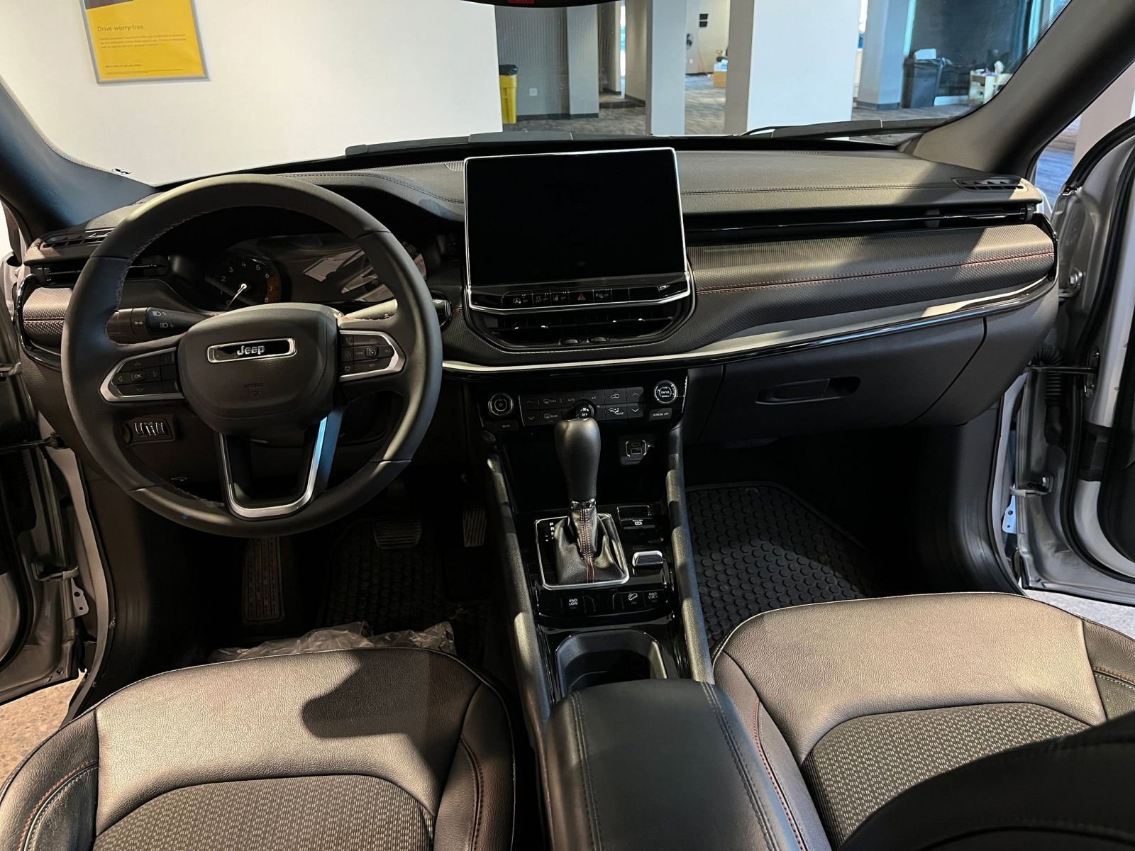 Thumbnail: 2025 Jeep Compass - 33