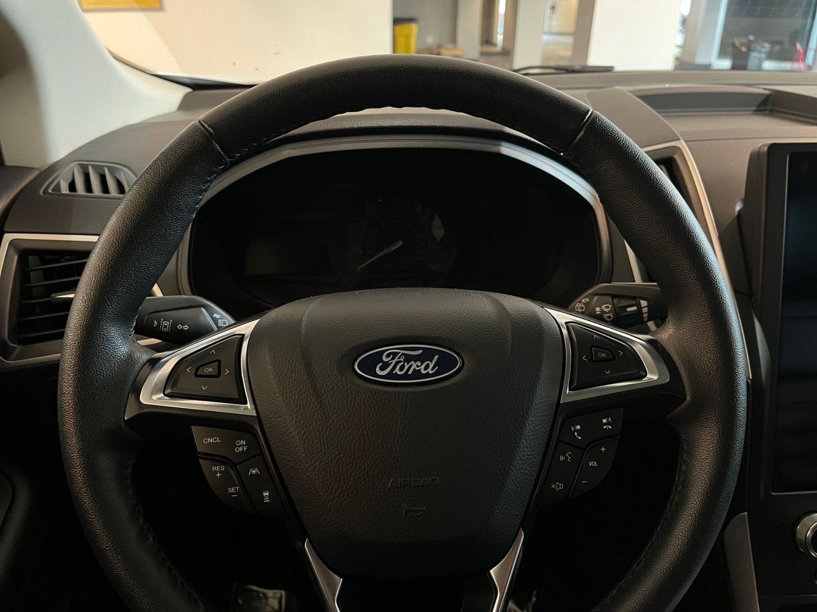 Thumbnail: 2024 Ford Edge - 28