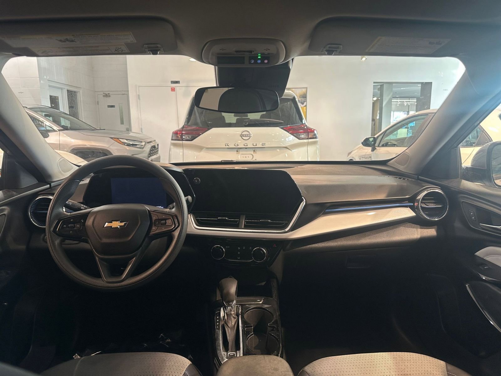 Thumbnail: 2025 Chevrolet Trax - 33