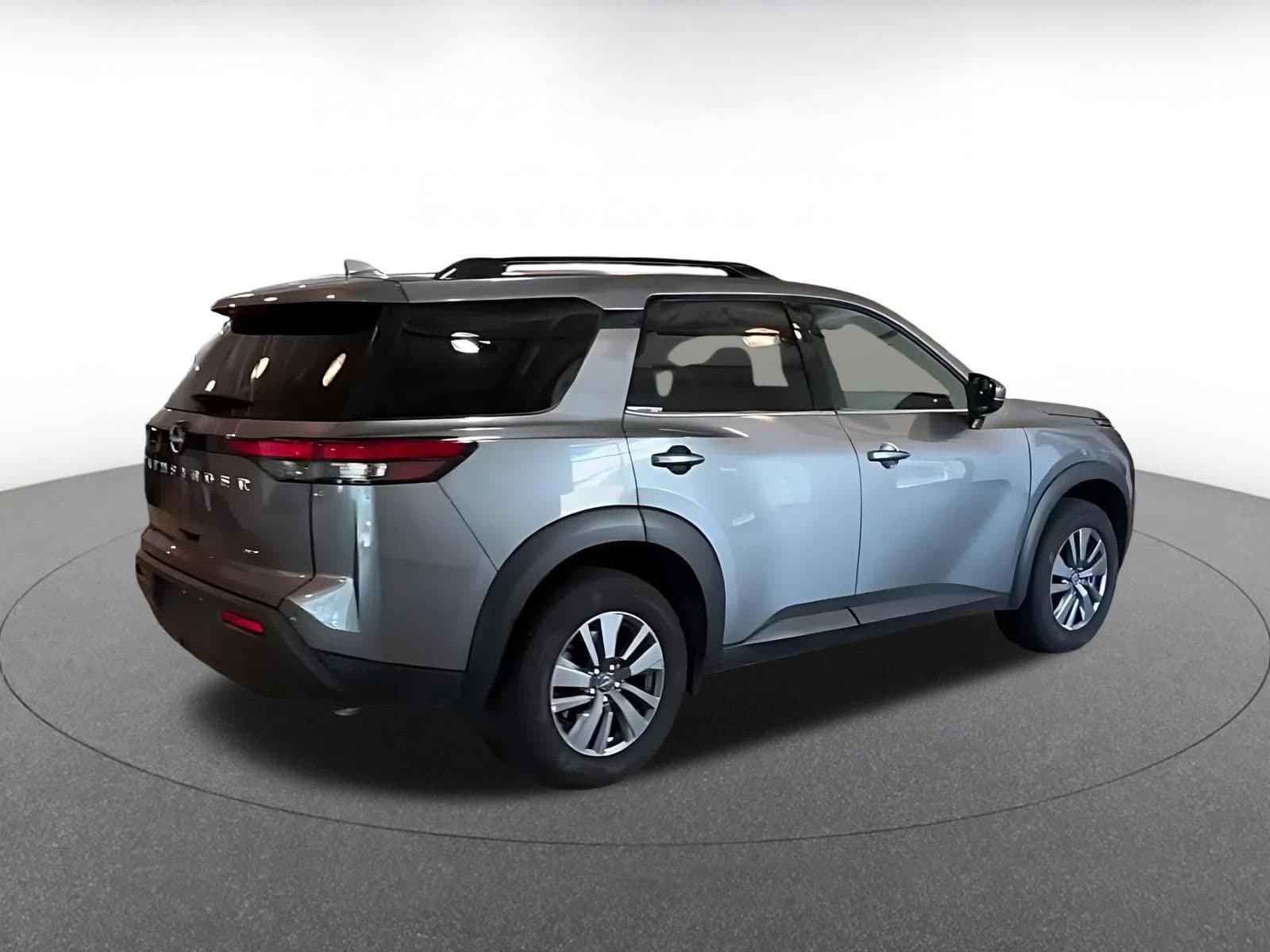 Thumbnail: 2025 Nissan Pathfinder - 14