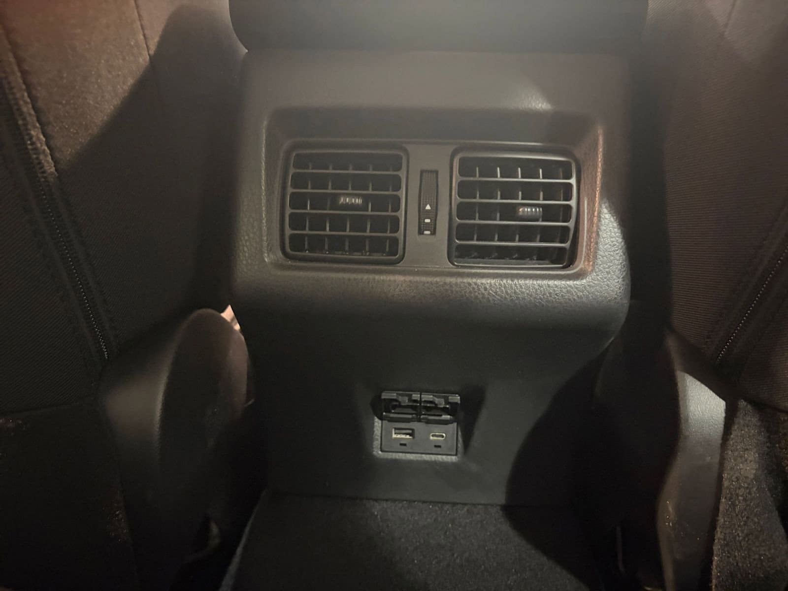 Thumbnail: 2025 Toyota Camry - 23