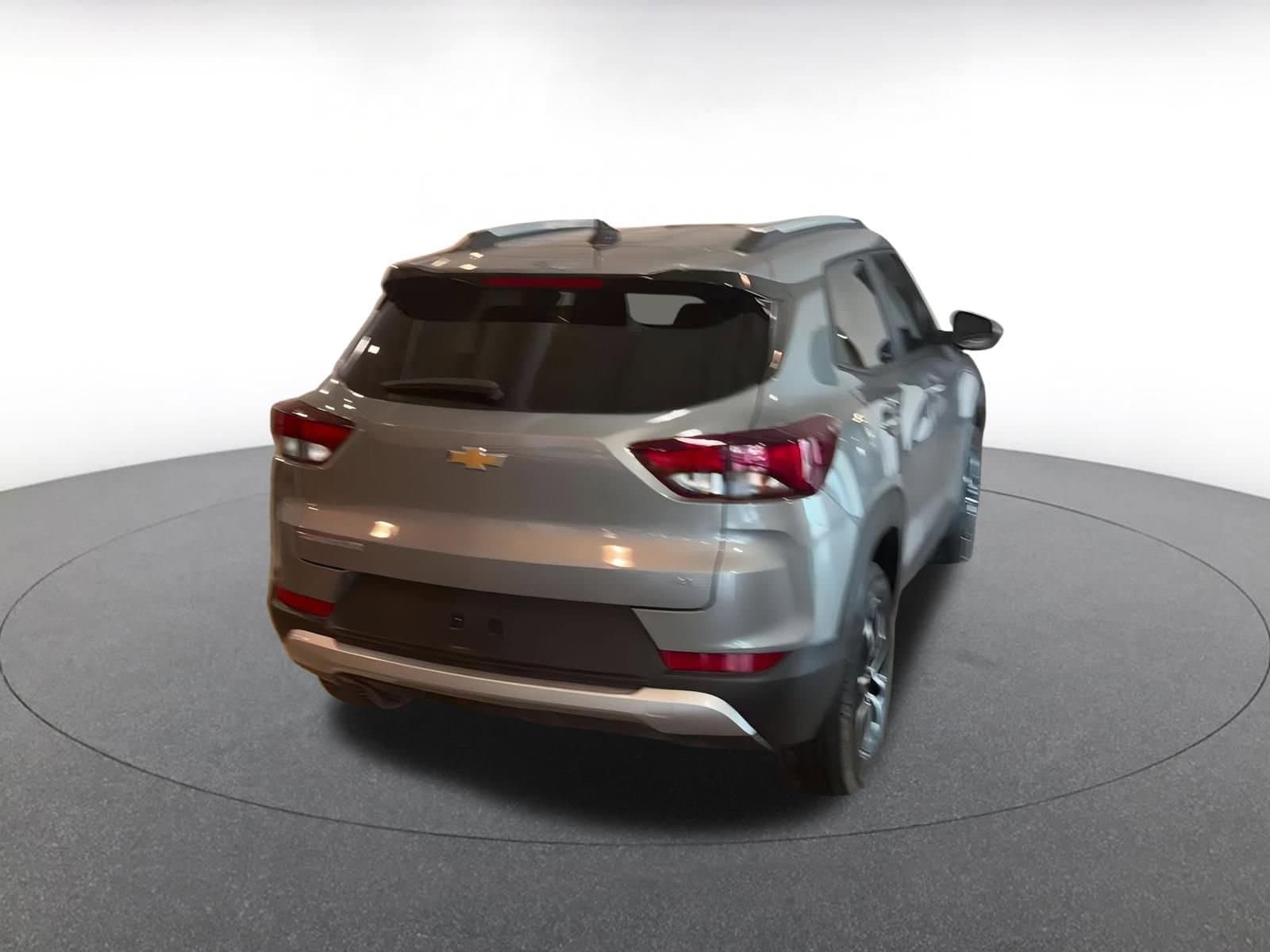 Thumbnail: 2025 Chevrolet TrailBlazer - 14