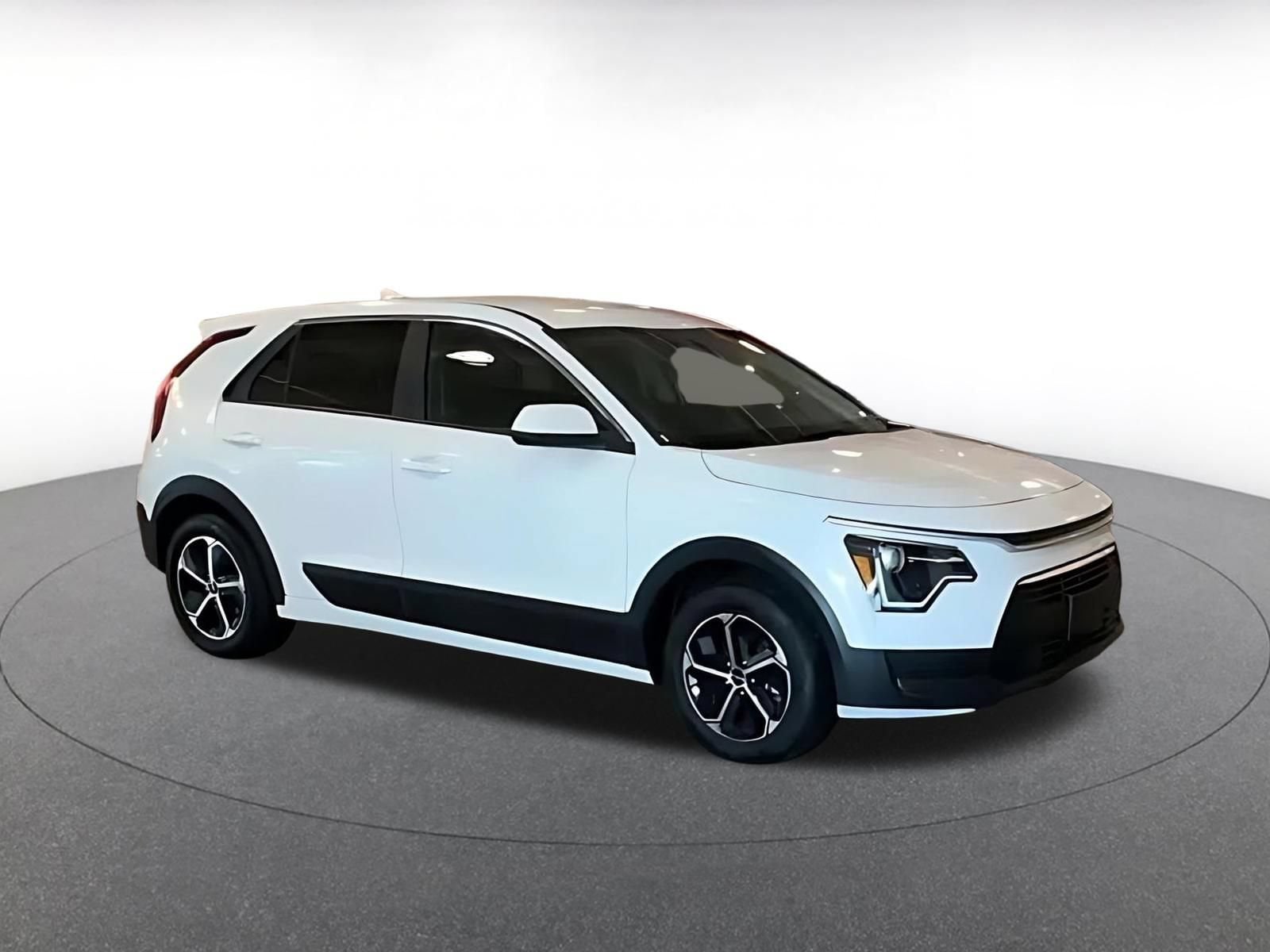 Thumbnail: 2026 Kia Niro - 2
