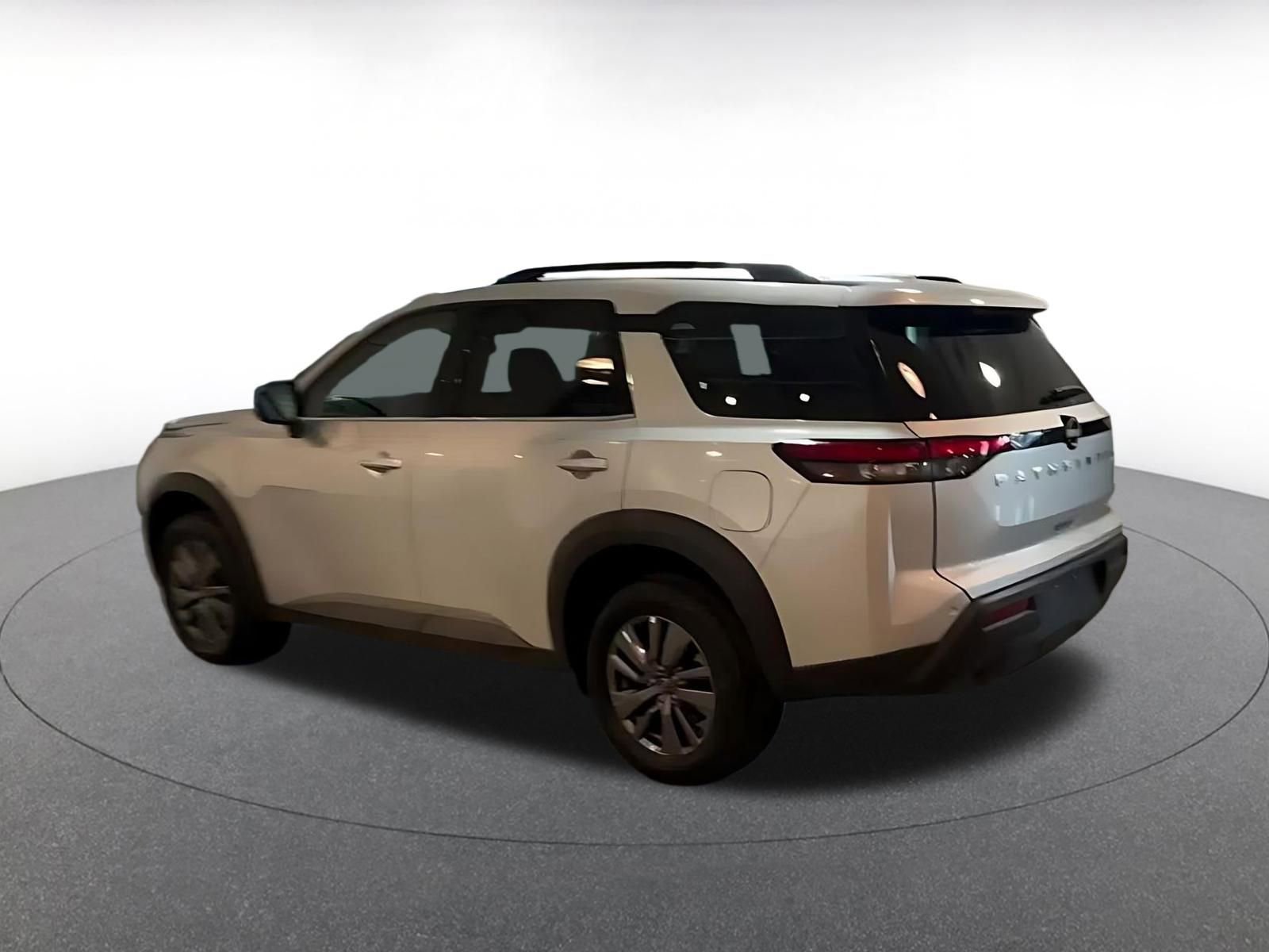 Thumbnail: 2025 Nissan Pathfinder - 10