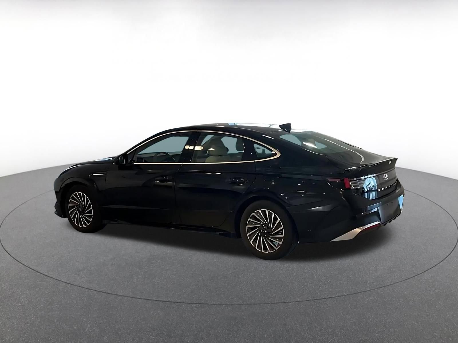 Thumbnail: 2025 Hyundai Sonata - 10