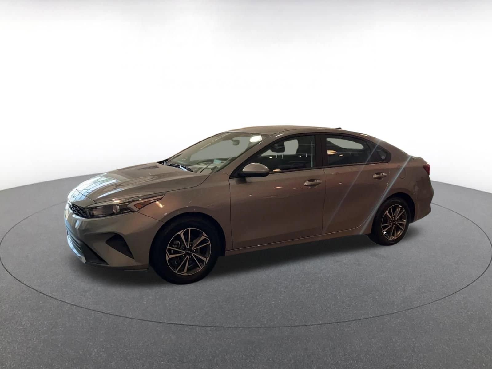 Thumbnail: 2024 Kia Forte - 8